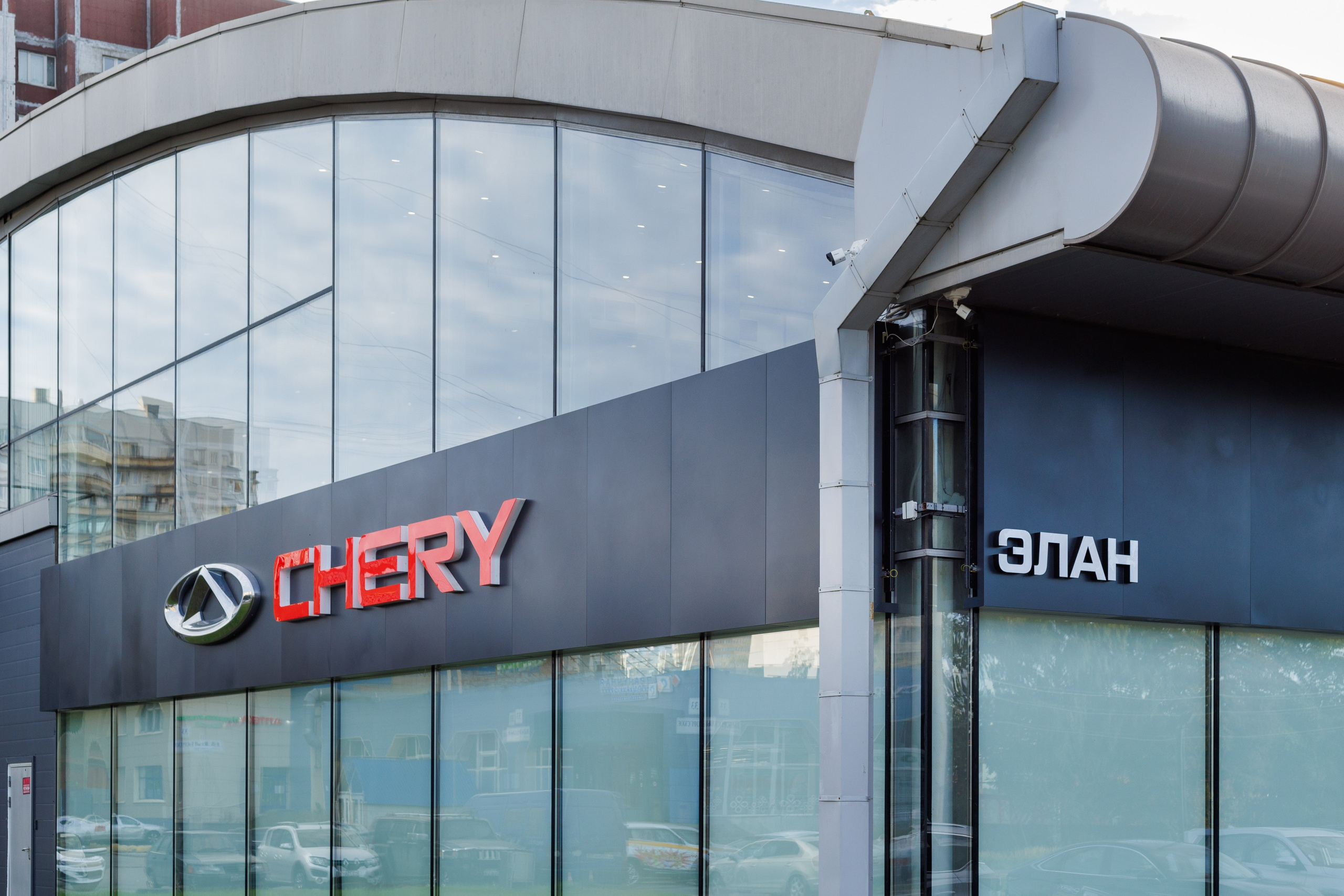 Фото для автомобильного дилерского центра в СПб