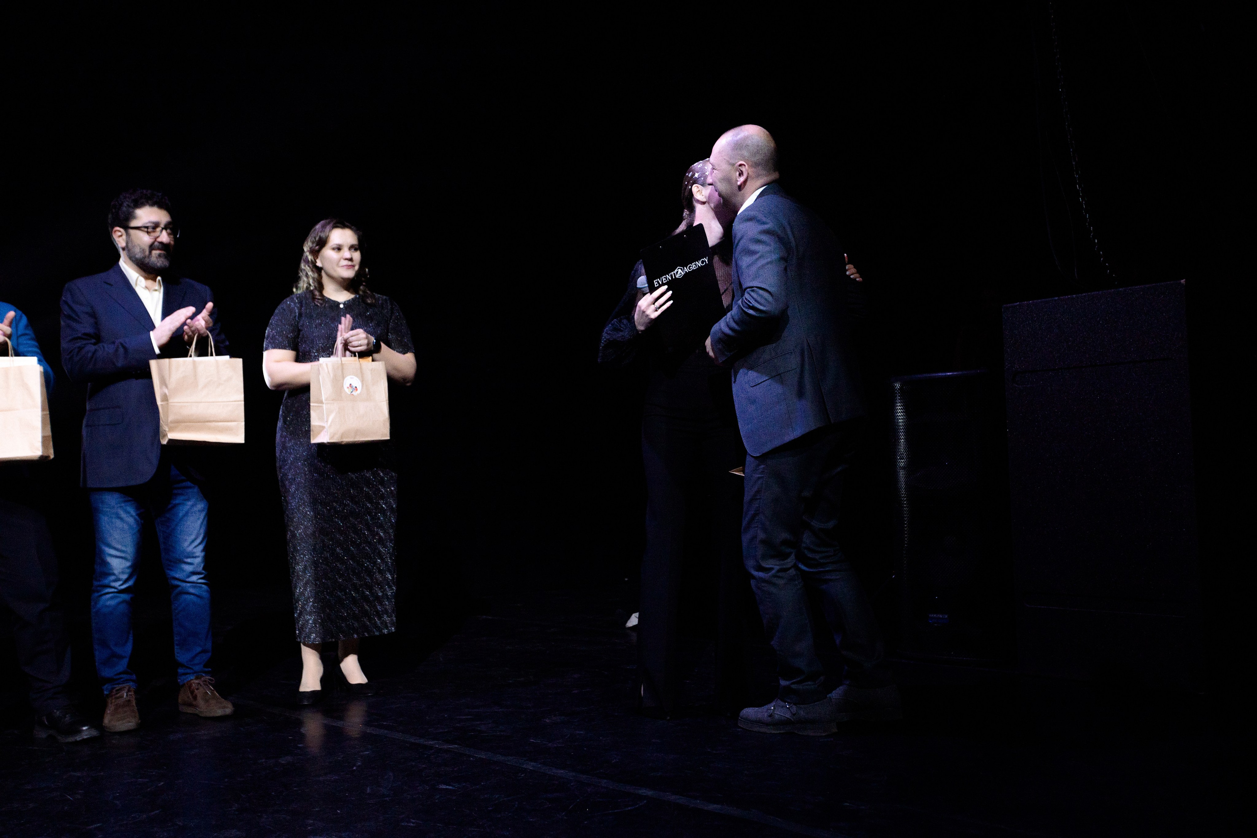 РЕПОРТАЖ: НОВЫЙ ГОД В ДК МЕТАЛЛУРГ. Профессиональный фотограф в Ижевске Леша Петров