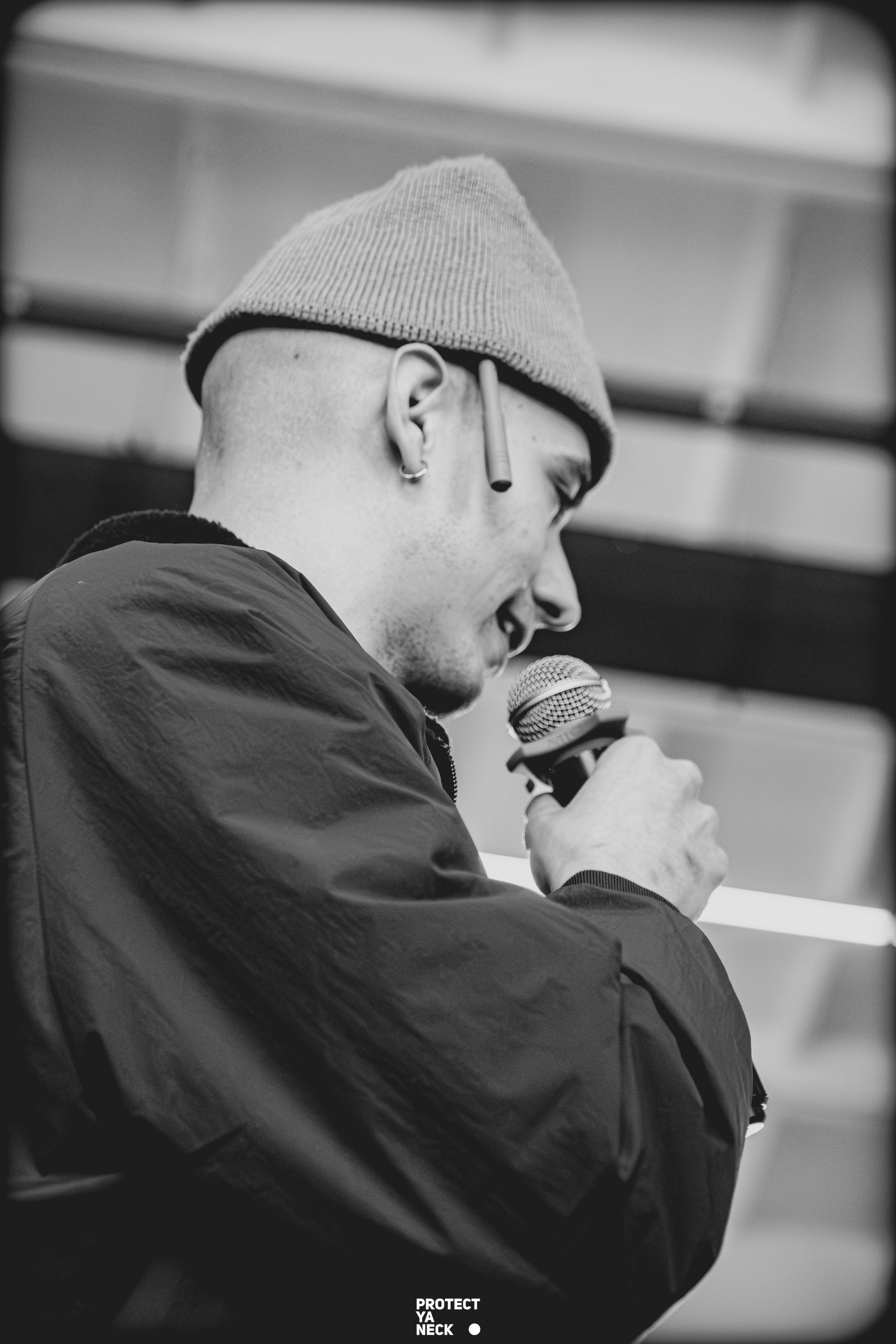 PROTECT YA NECK 22/03 (@youlovebu). Соня бу тебя сфоткала