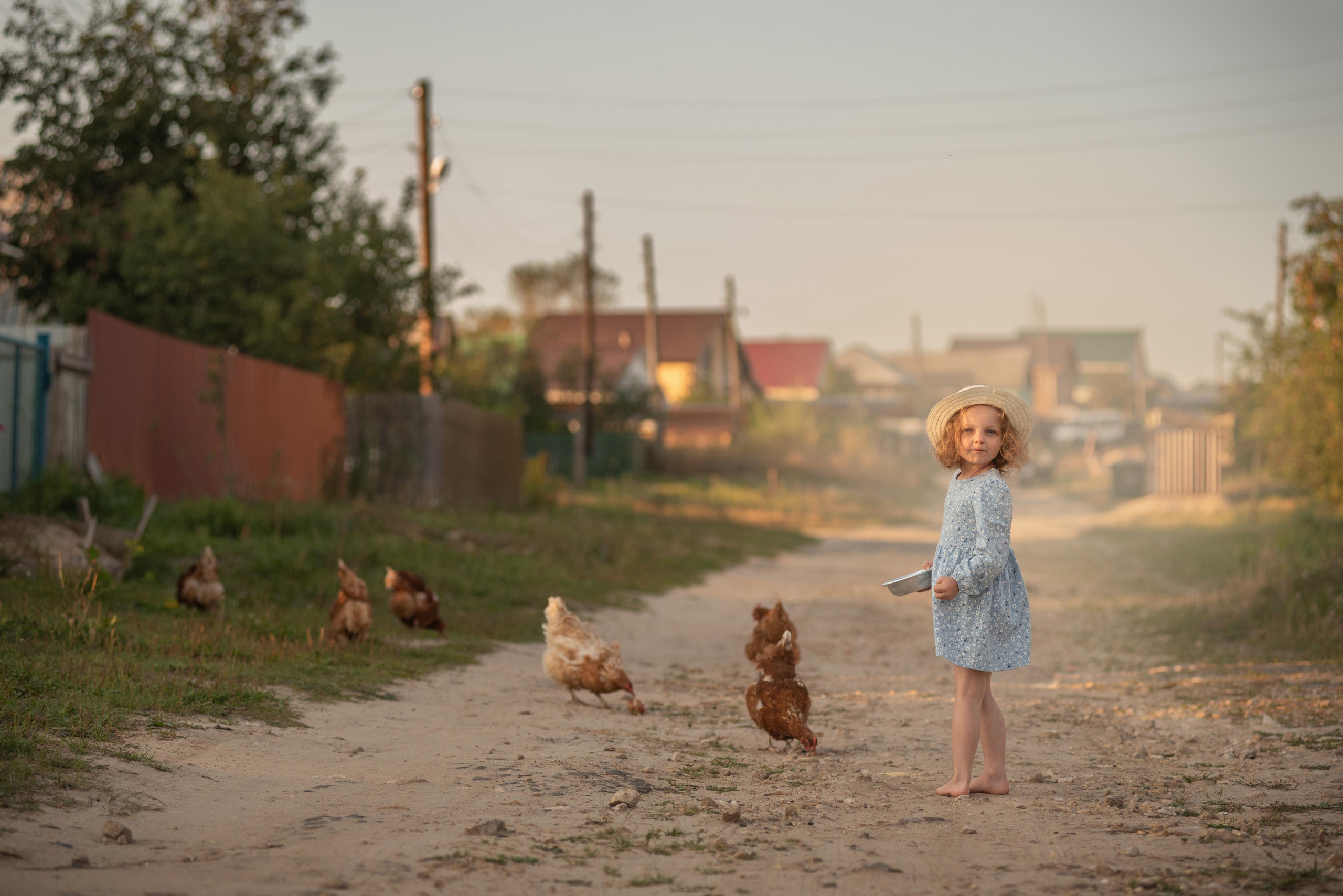 Детская съемка. Вика в деревне