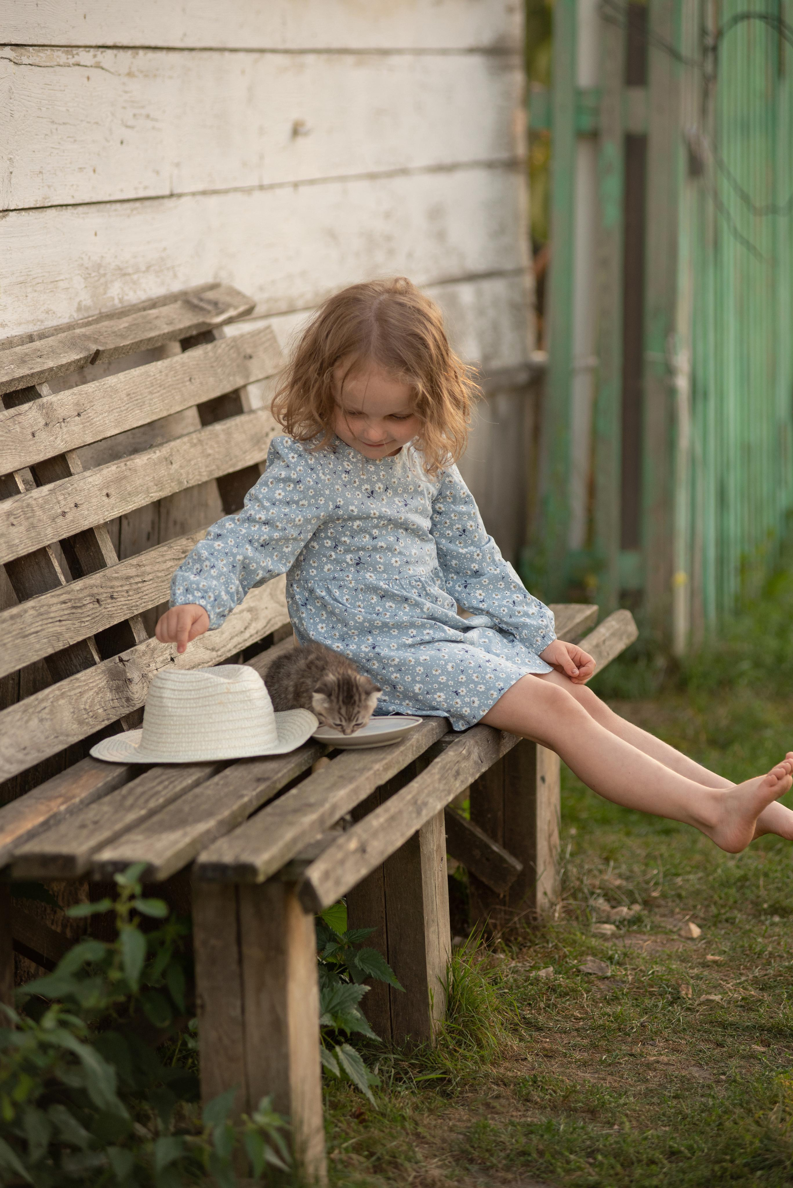 Детская съемка. Вика в деревне