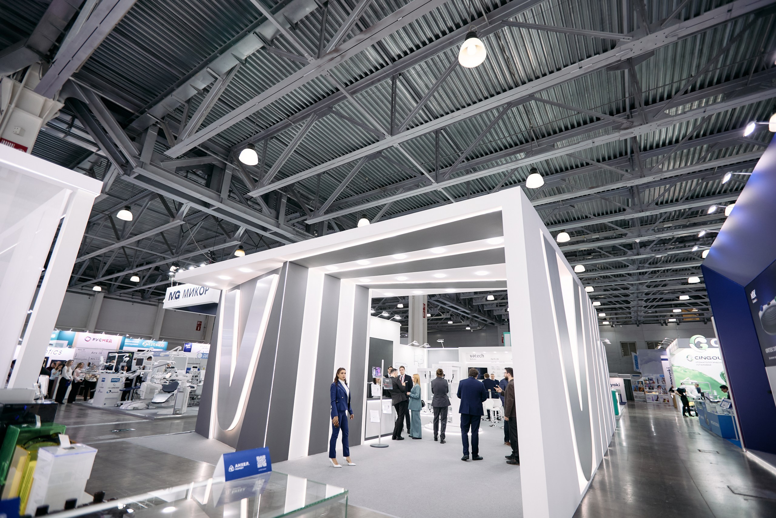 Дентал Салон 2026: Vatech. Свадебный и репортажный фотограф Дмитрий Кононенко