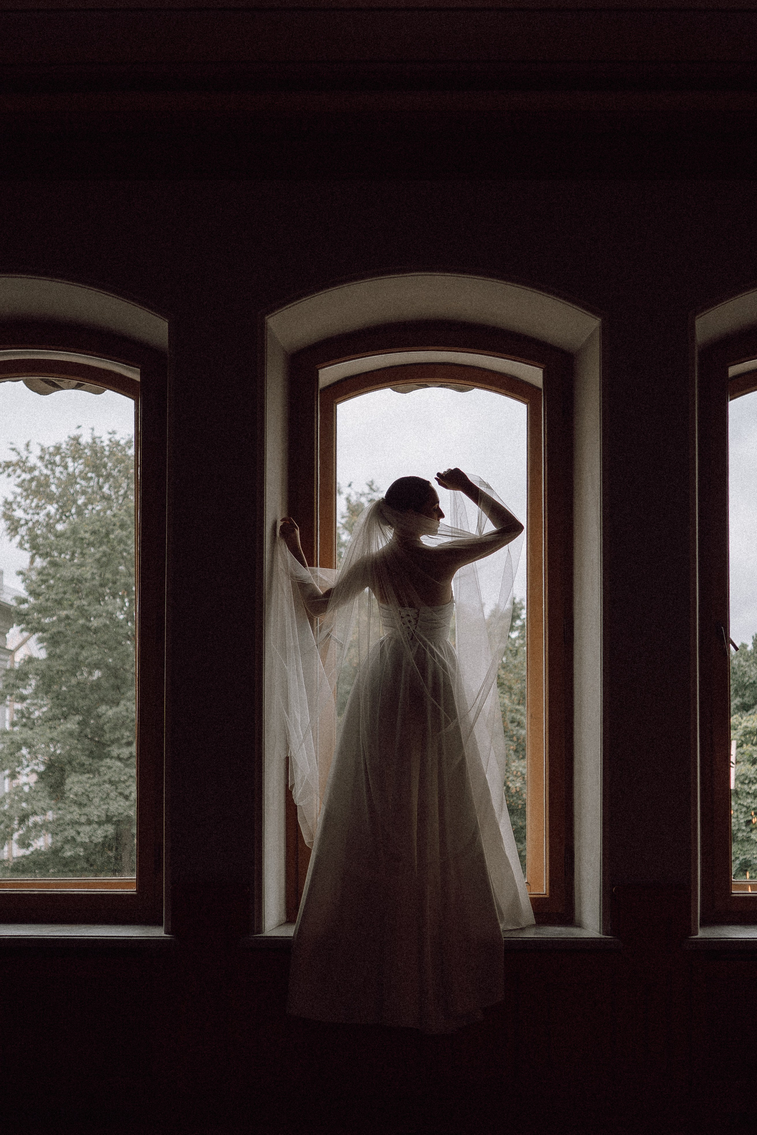 СВАДЕБНАЯ ПРОГУЛКА В САНТК-ПЕТЕРБУРГЕ (ИСАКИЕВСКИЙ СОБОР, ЗИМНЯЯ КАНАВКА, ЭРМИТАЖ И БОЛЬШАЯ МОРСКАЯ УЛИЦА). Профессиональный фотограф, Санкт-Петербург — Виктория Богомолова