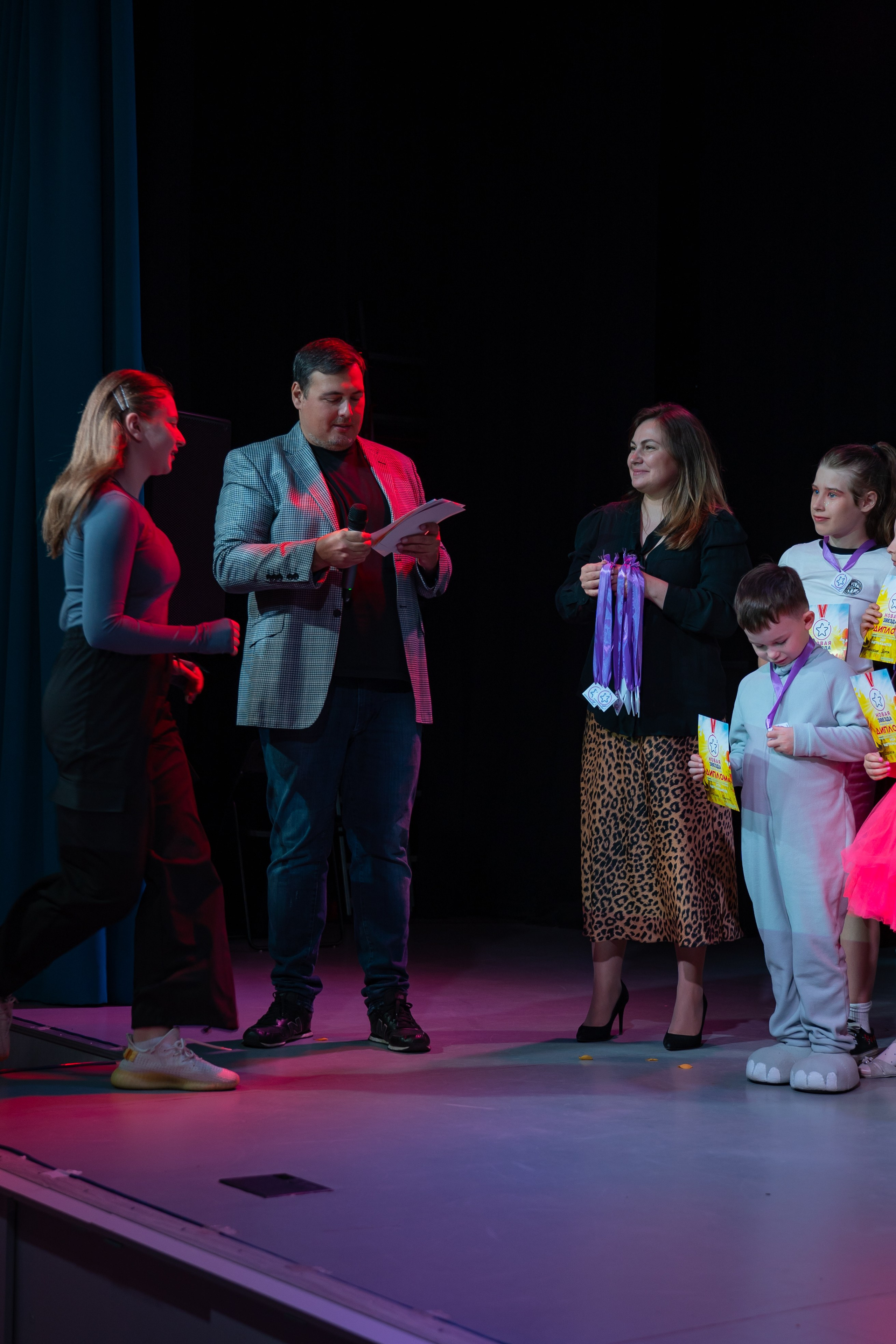 Отчетный концерт продюсерского центра «Новая Звезда». Фото / Видеосъемка в Москве