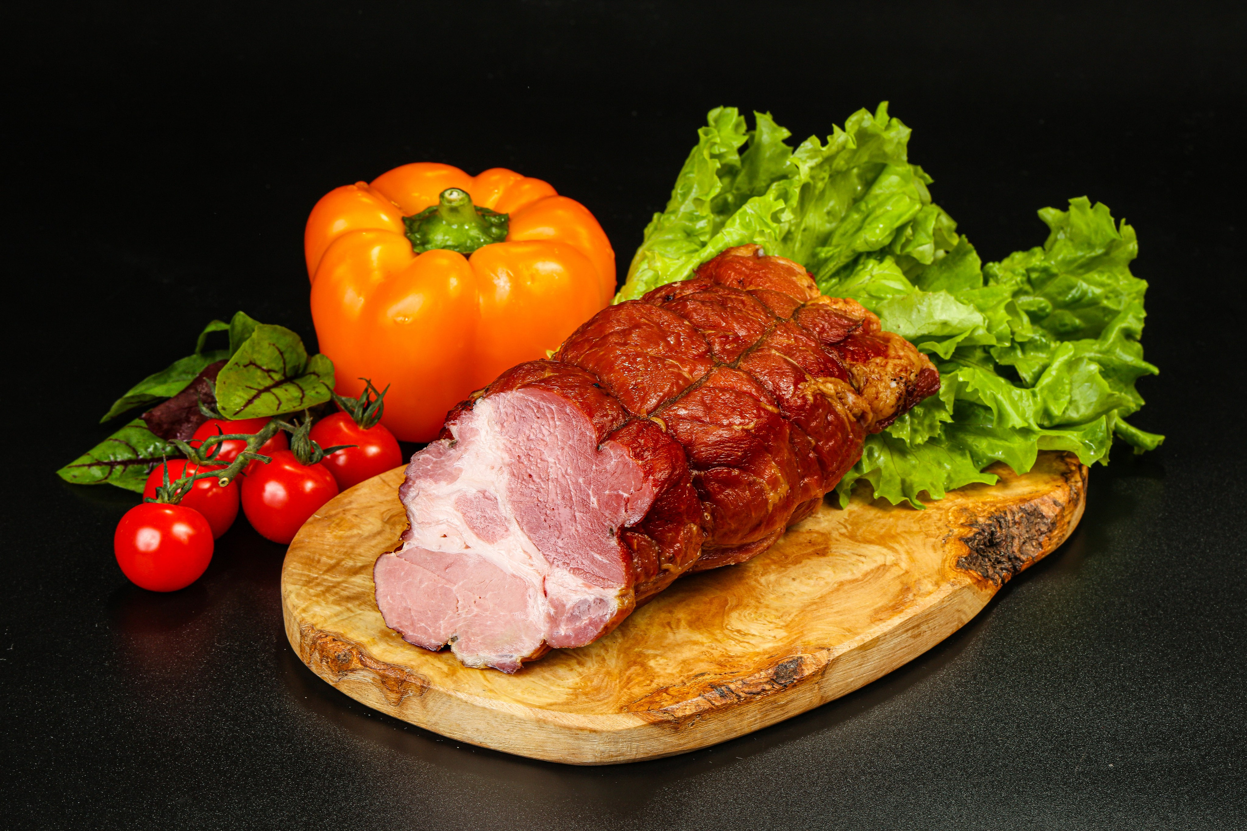 Колбасы и мясная продукция. Фуд-фотограф Андрей Старостин — съемка еды в Москве. 9000 руб. в час