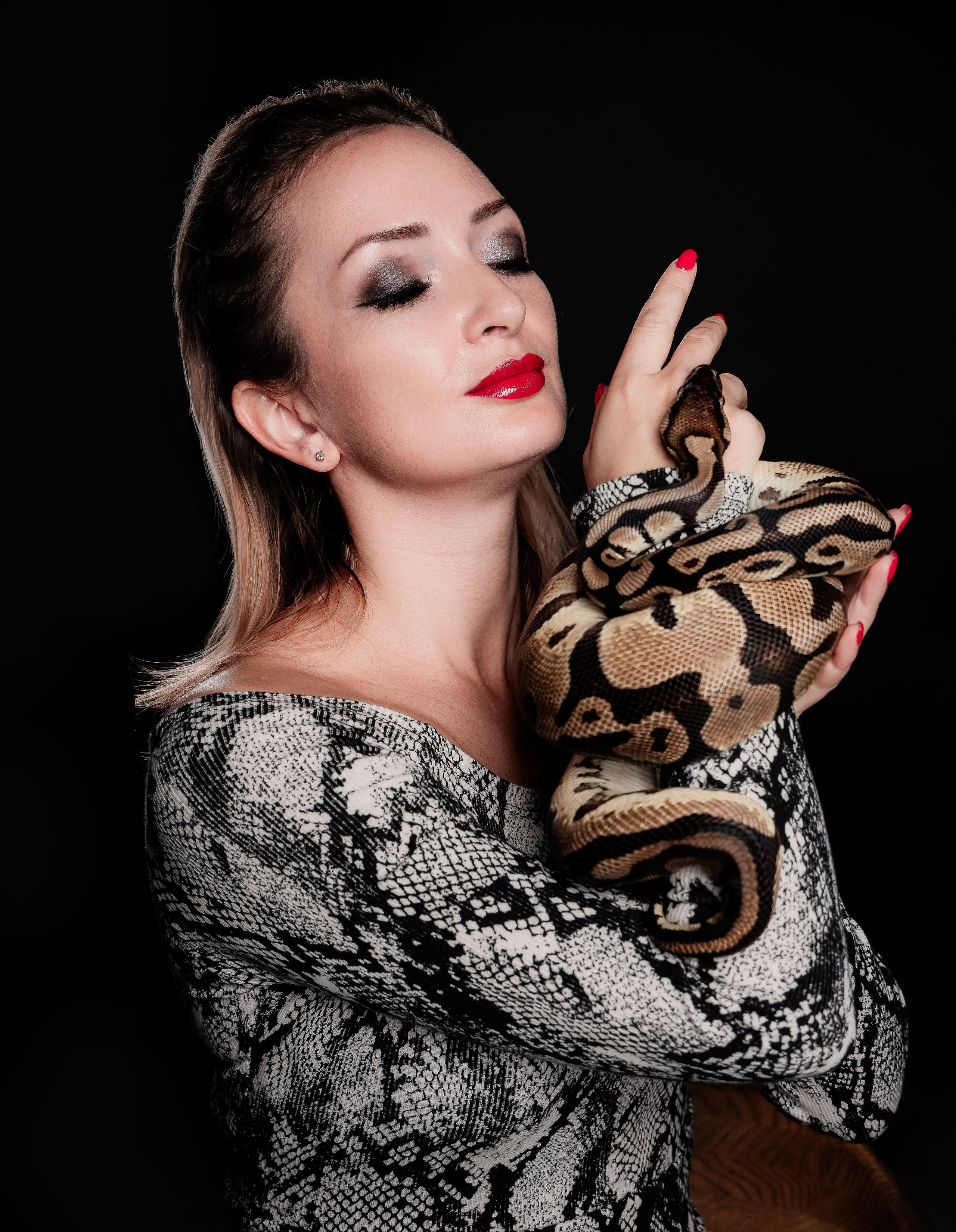 Инга (ваш фотограф). Инга Кузьминская ТОП-фотограф г. Корсаков