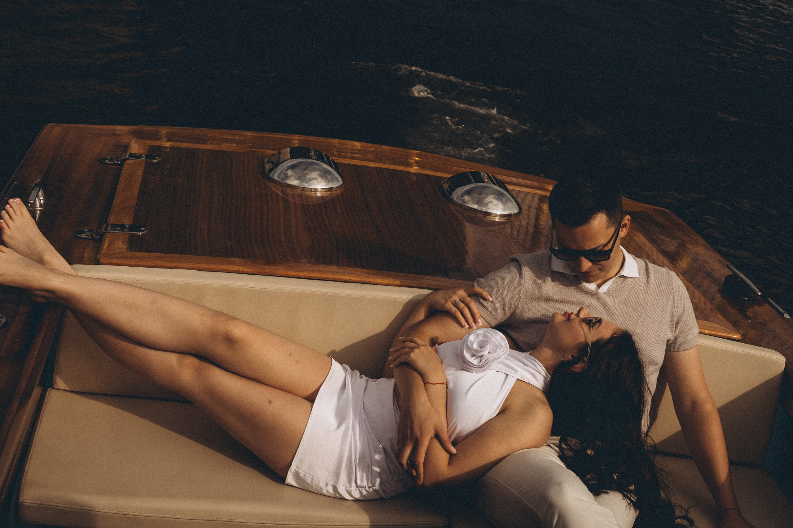 СВАДЕНБНАЯ СЬЕМКА НА КАТЕРЕ ПО КАНАЛАМ САНКТ-ПЕТЕРБУРГА И В АКВАТОРИИ НЕВЫ. Профессиональный фотограф, Санкт-Петербург — Виктория Богомолова