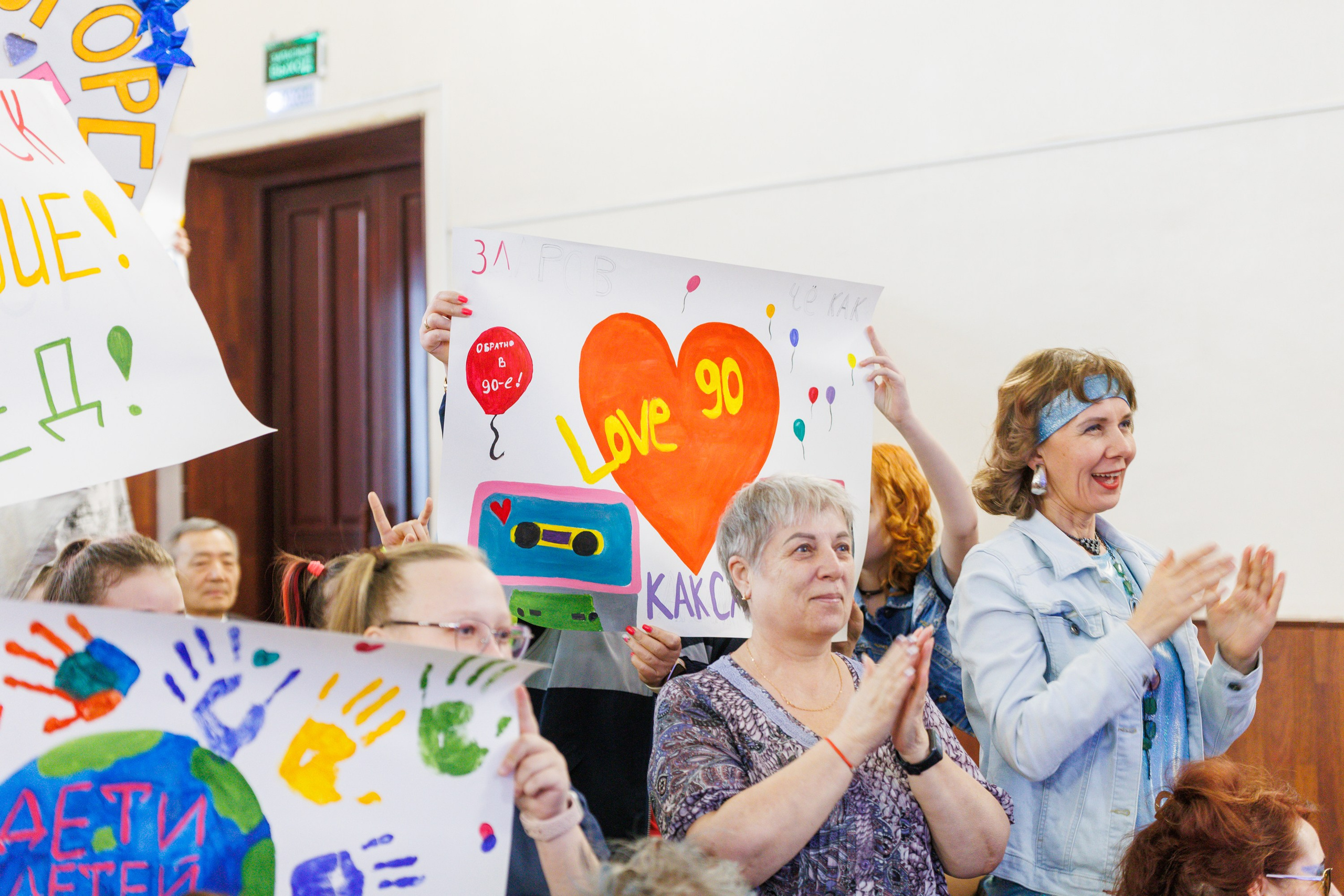 Школьный КВН в Томари. Свадебный, семейный и репортажный фотограф в Южно-Сахалинске Артур Петросян
