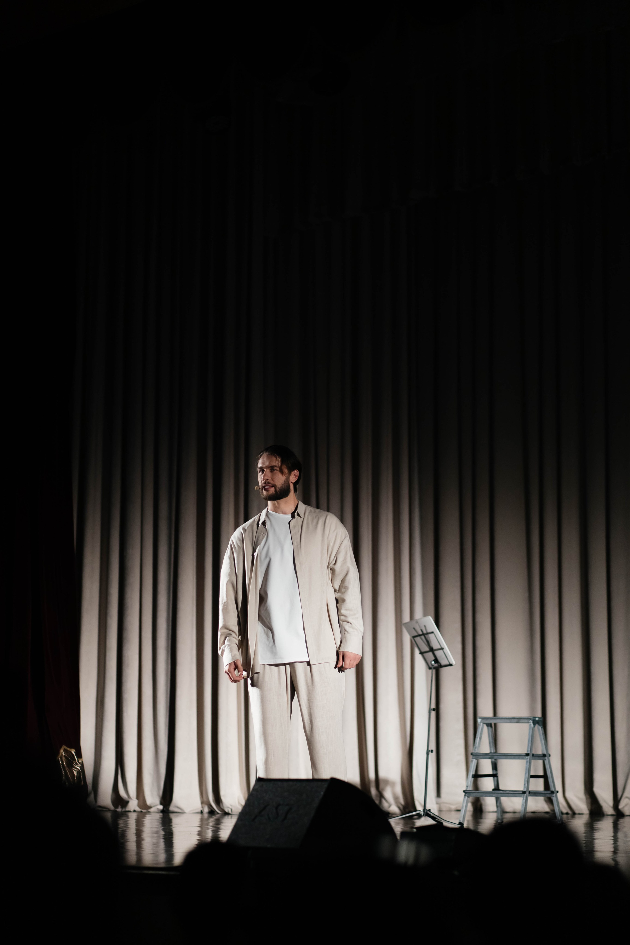 НИТЬЯ " В объятьях неба». Женский фотограф в Оренбурге Ирина Заводчикова