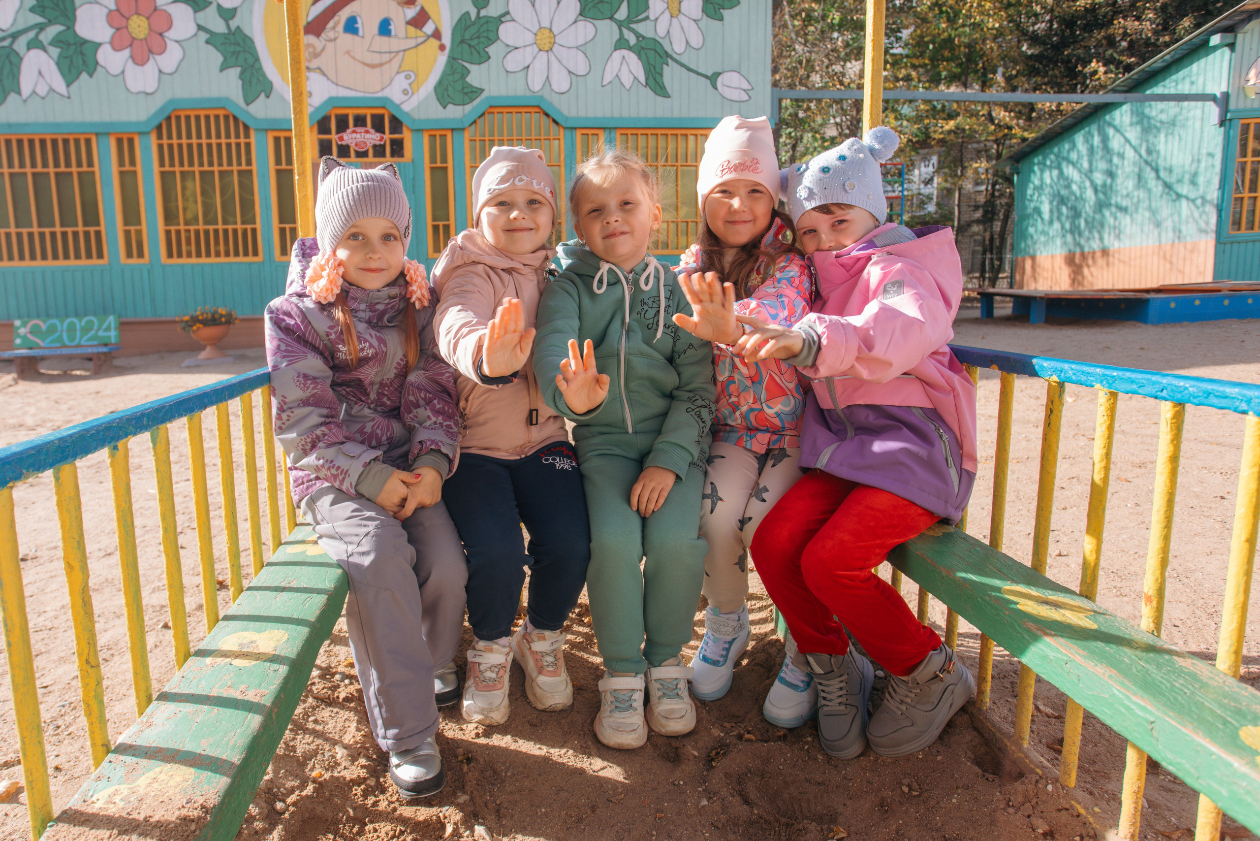 Детский сад № 20. Фотосессия для выпускного альбома. Студия выпускных альбомов Остров