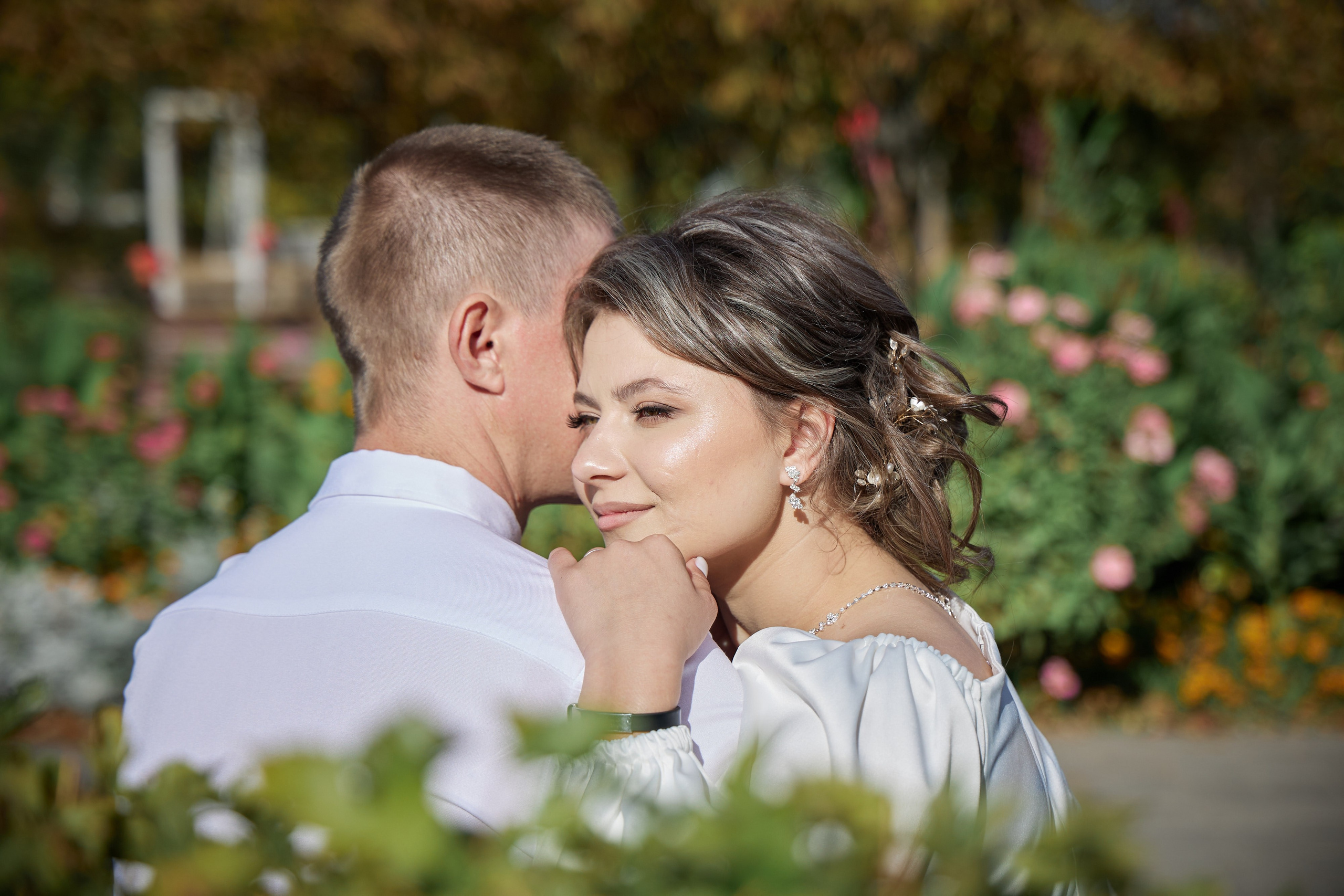 Фотосъемка в ЗАГСе, прогулка молодых, банкет