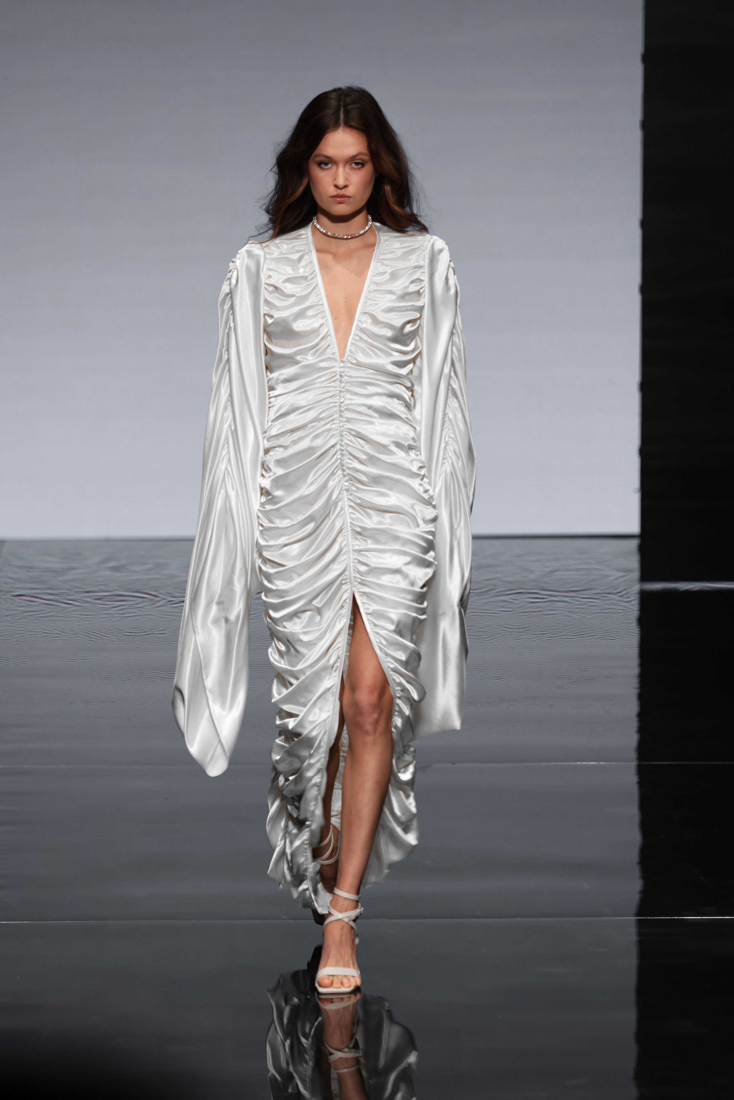 SPB Fashion Week`25 Fall. Fashion Фотограф в СПб Yana Kochkina