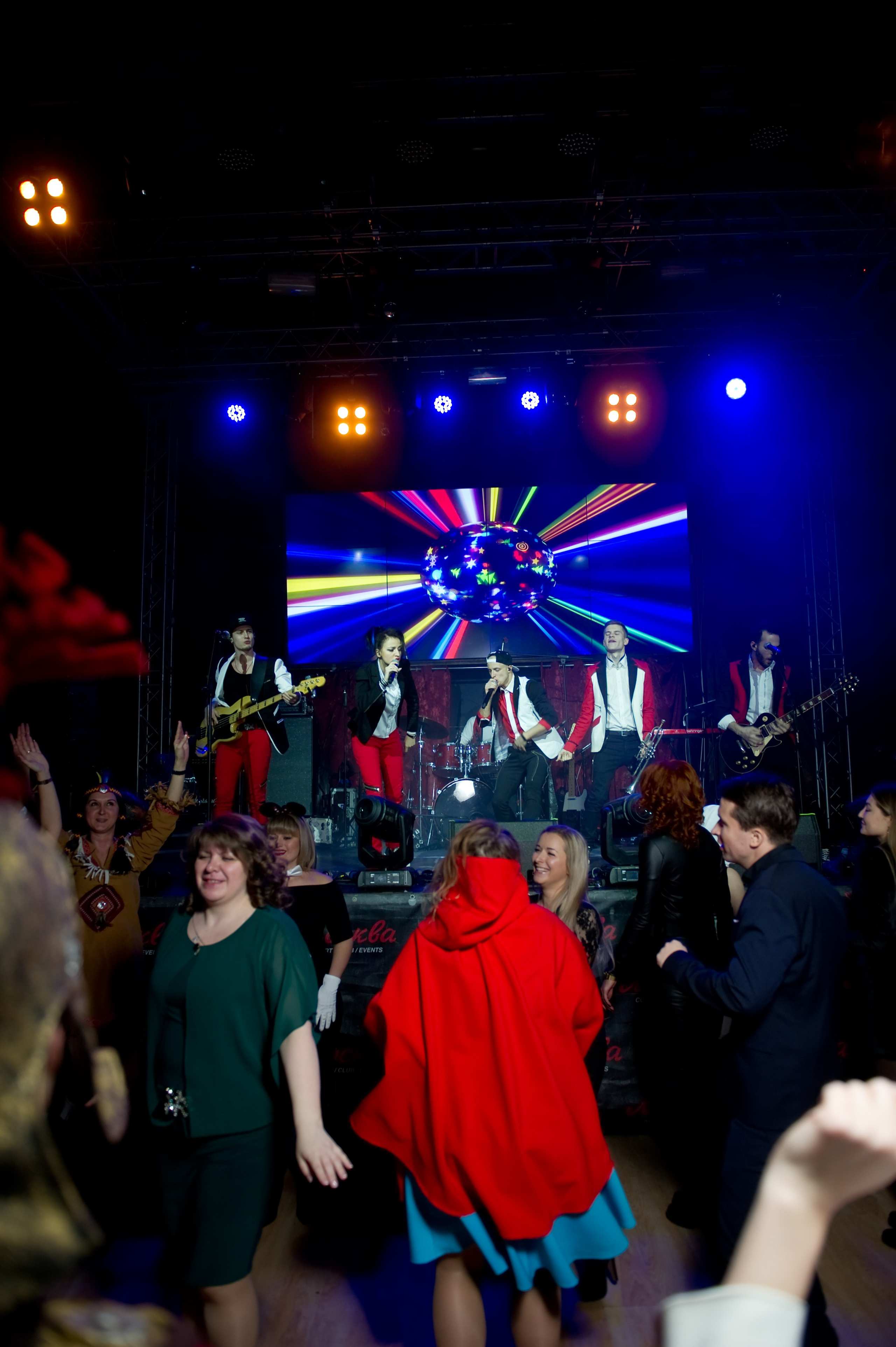 Новогодний корпоратив Summit. Репортажный фотограф и видеограф Слава Думчев. Тимбилдинги, отчетники, корпоративы