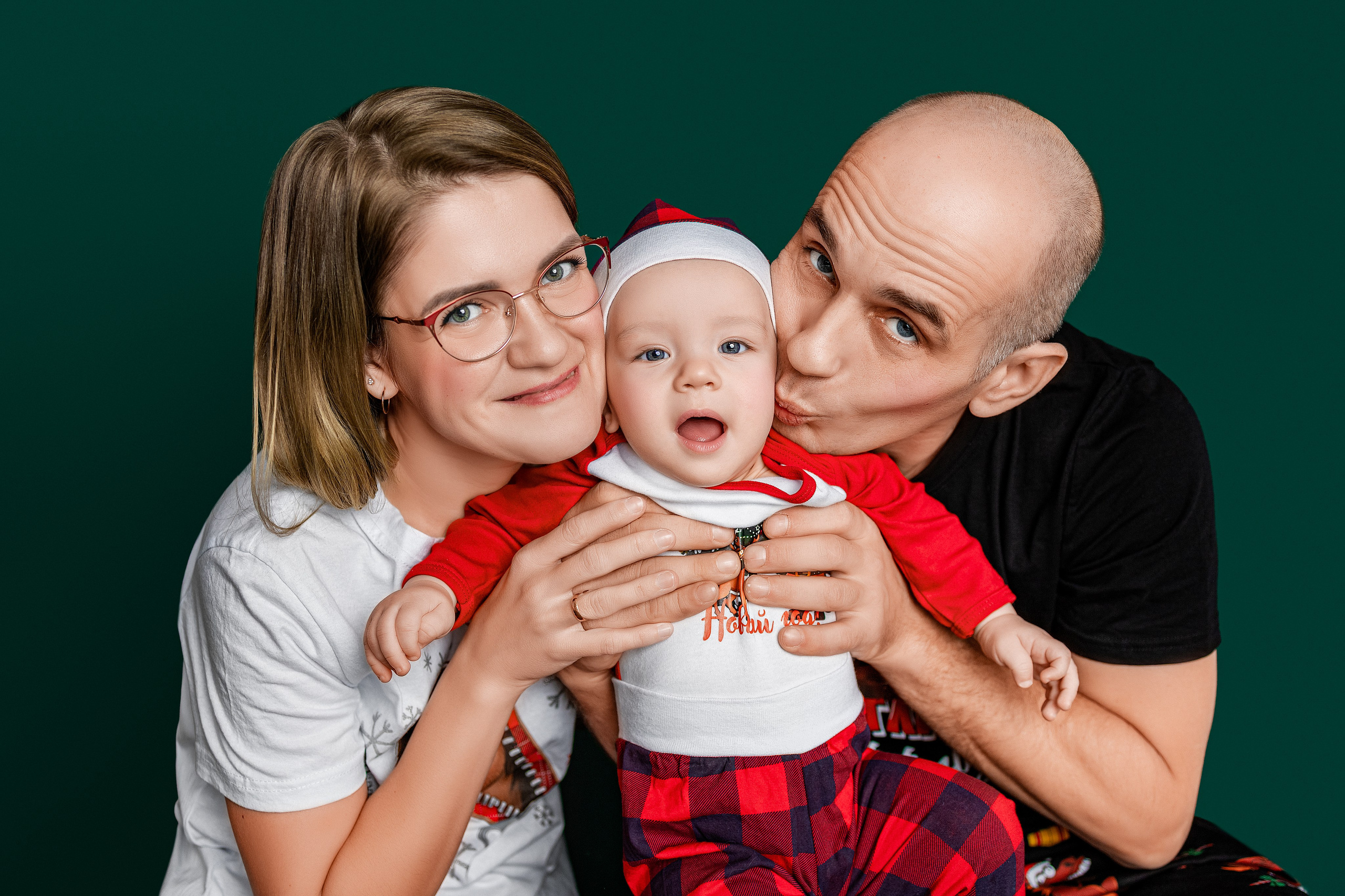 Новогодние открытки 2026. Фотограф новорожденных в Нижнем Новгороде Надежда Кадылкина