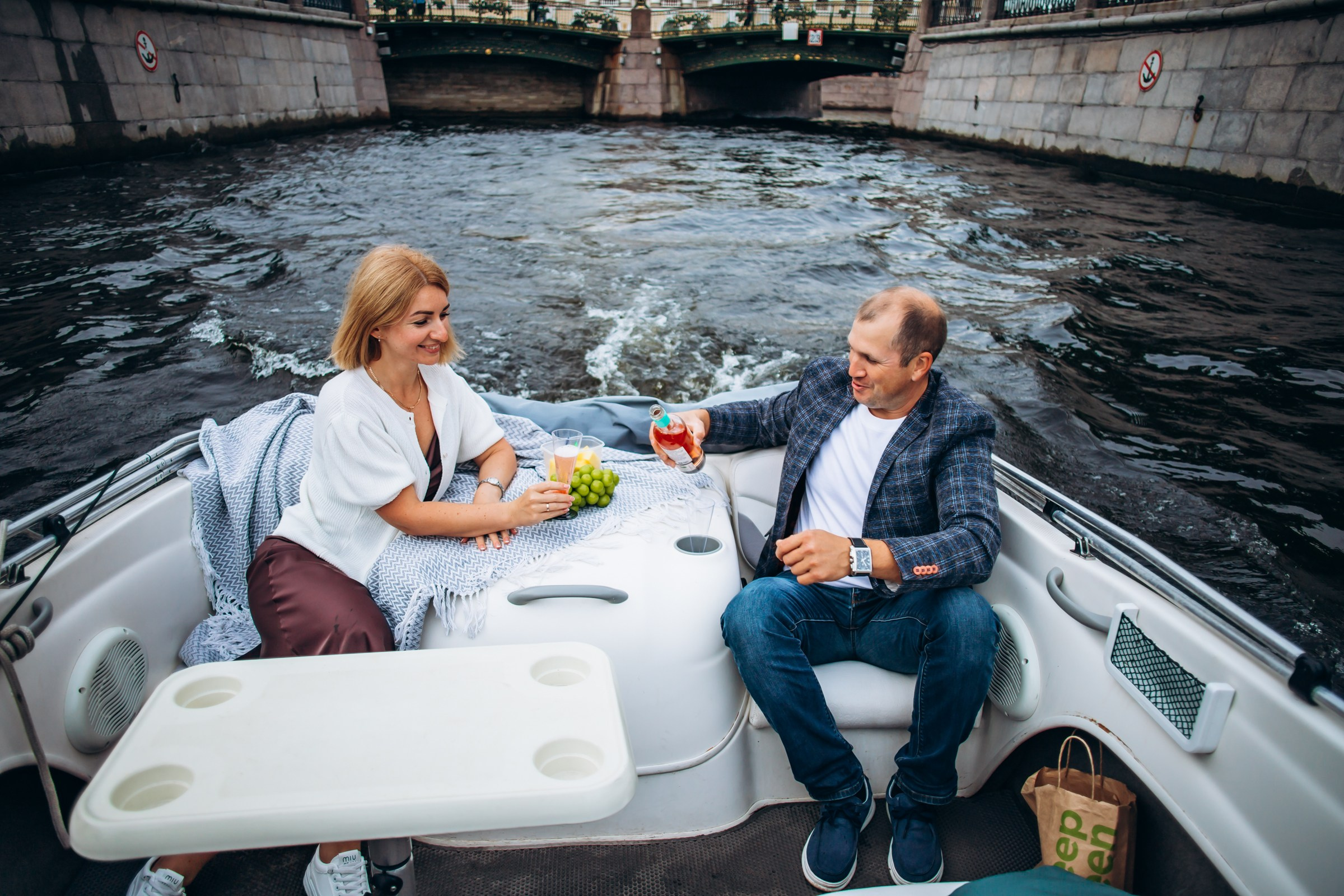 Иван и Дарья в августе. Фотопрогулка в Петербурге. Индивидуальный и семейный фотограф в Санкт-Петербурге