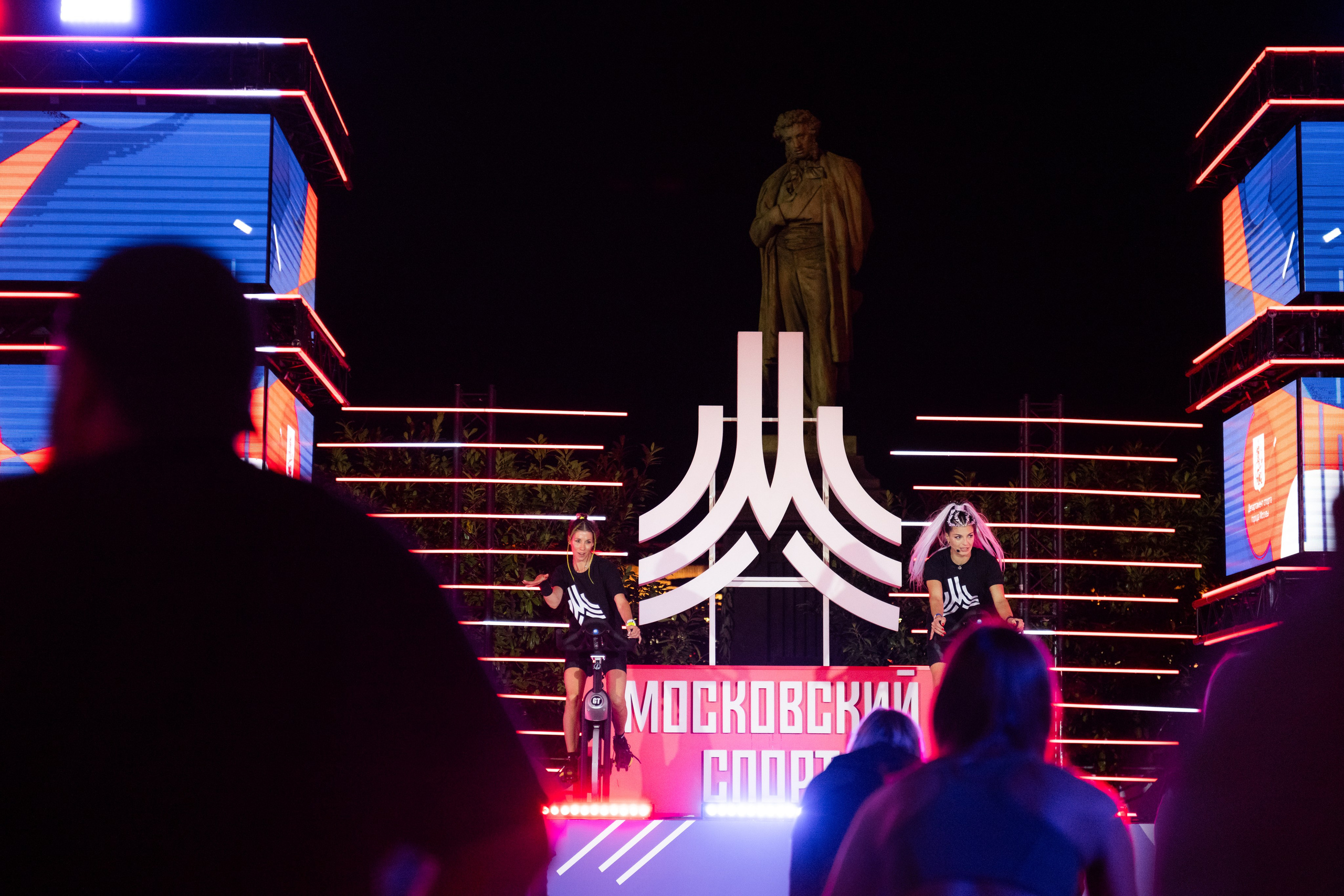 Ночь СПОРТА. ДИНА МИХНЕВА спортивный фотограф Москва