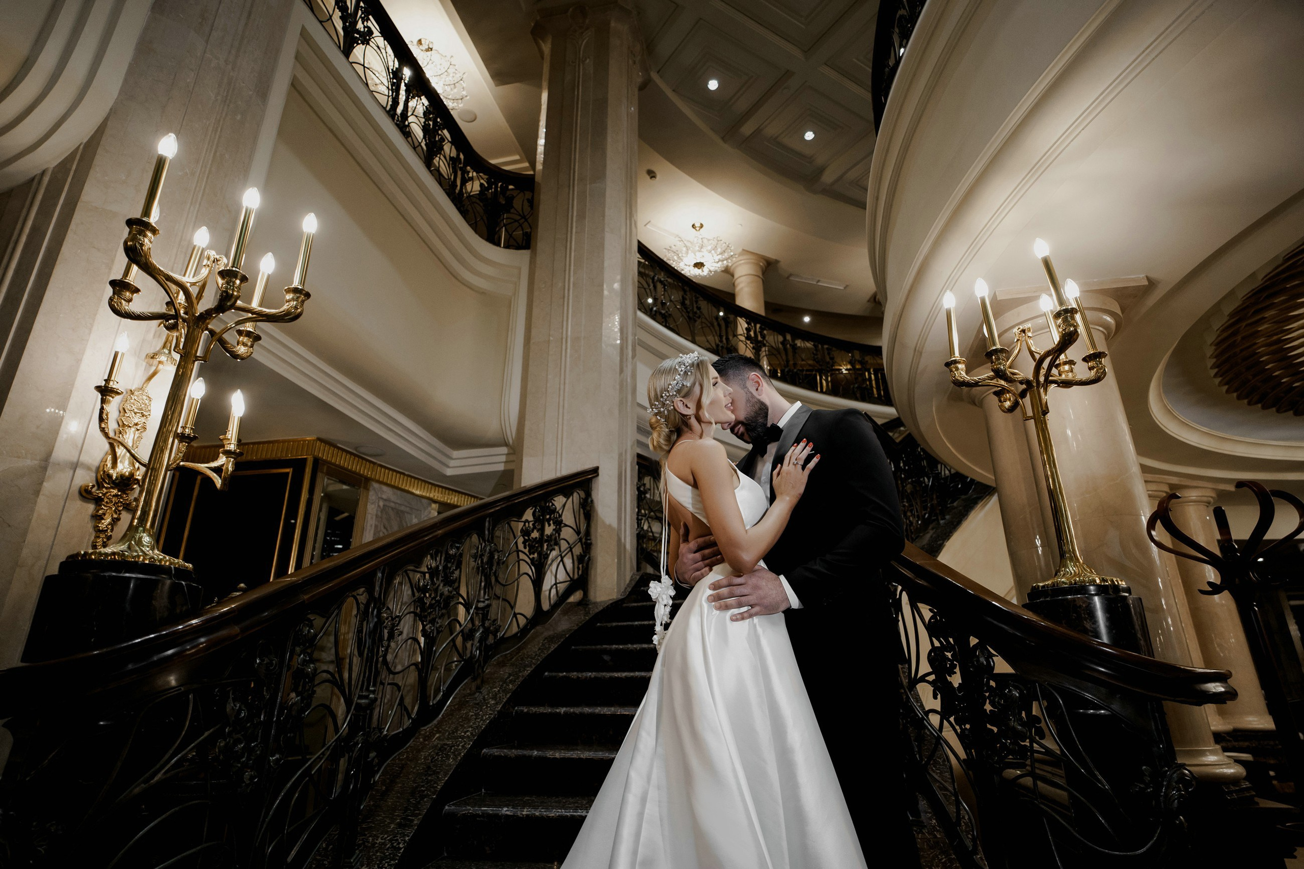 Свадебная фотосессия в отеле St. Regis Москва Никольская. Свадебный и семейный фотограф в Москве Светлана Зоткина