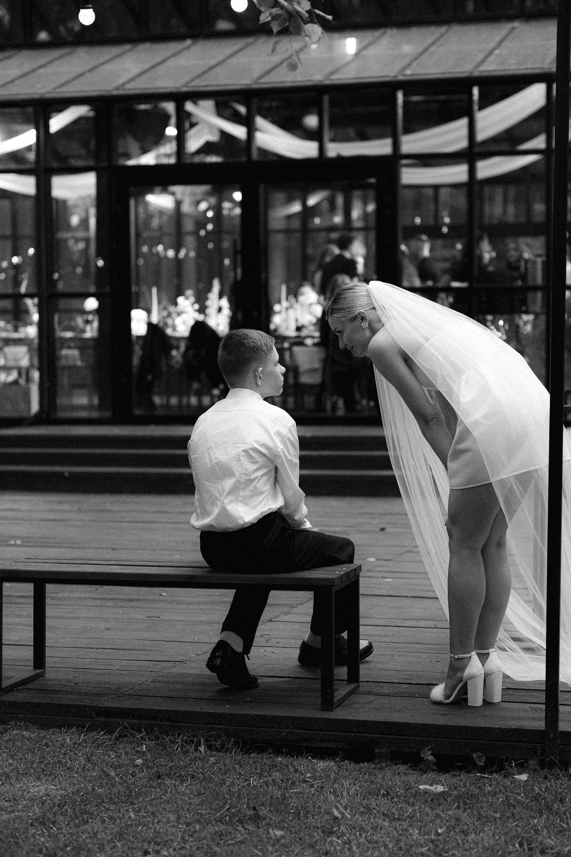 Love is all Around. Сентиментальная свадебная фотография