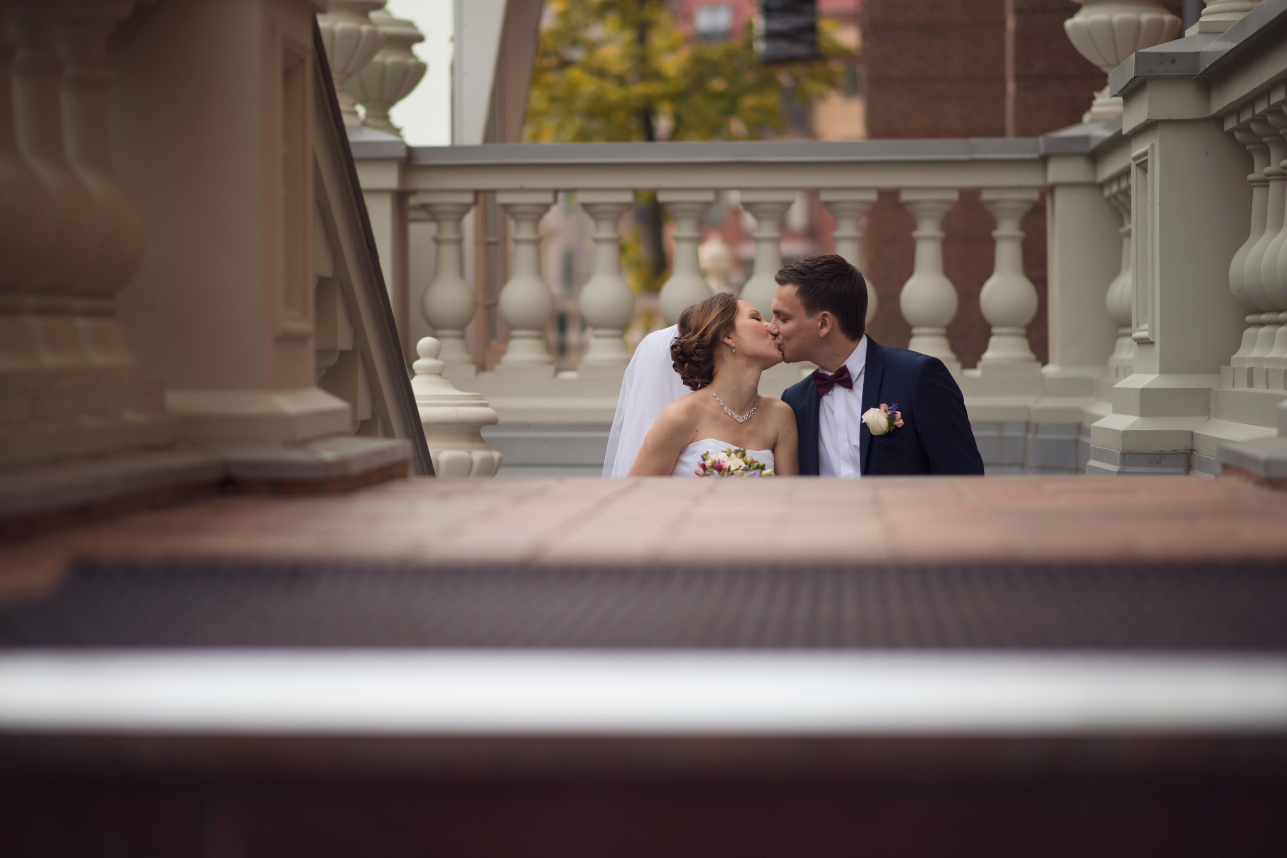 Свадебная Фотосессия в г. казани | Фотограф на Свадьбу в г. Казани Фотограф Садег Азарми тел. +79172288430 ✔ Сборы невесты и жениха✔ Утро невесты (детали, эмоции, подготовка)✔ Репортажная съёмка ЗАГСа и выездной регистрации✔ Свадебная прогулка✔ Фотосъёмка банкета и вечеринки✔ Креативные и тематические свадьбы✔ Свадьба на природе (лайфстайл)✔ Девичники и мальчишники