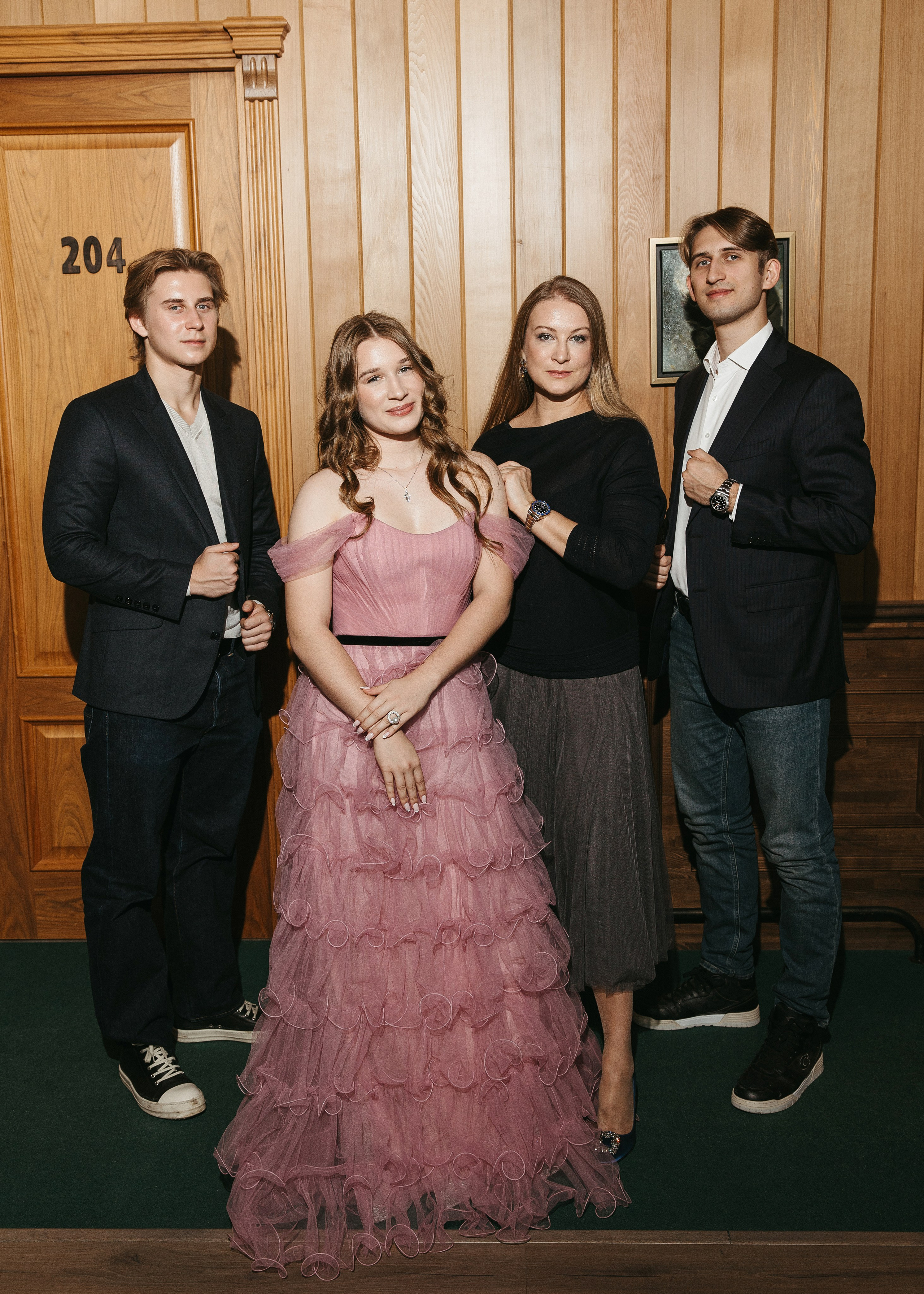 Семейная фотосессия в ресторане