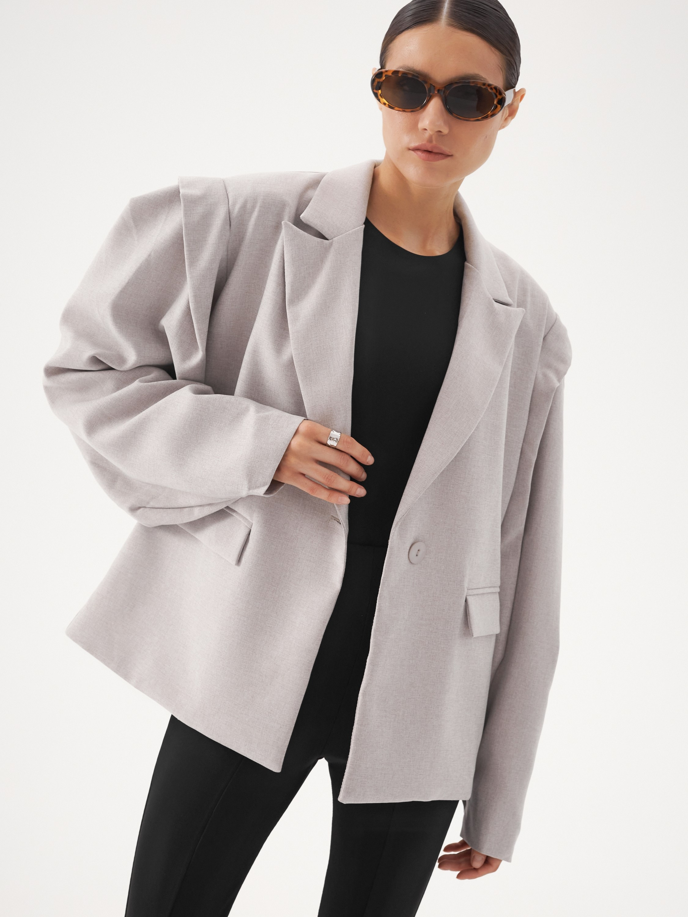 Фотосъемка пиджаков Екатеринбург Wildberries ВБ Ozon Озон фотосессия одежды Екб заказать цена фотосъемка товара WB маркетплейс карточки това. Фотограф Екатеринбург Анастасия Жерновская | Маркетплейсы и нейрофото