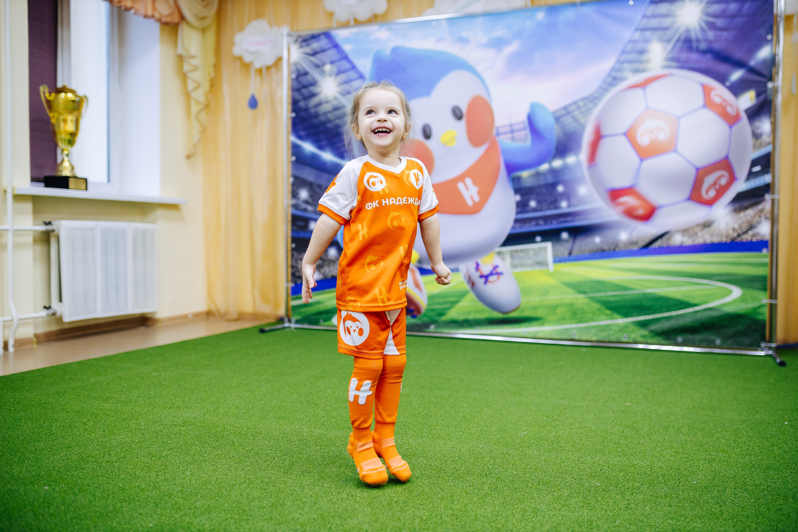 Фотосессия с кубком в детских садах г. Магнитогорска. Денис Прохоров Фотограф в г. Магнитогорск