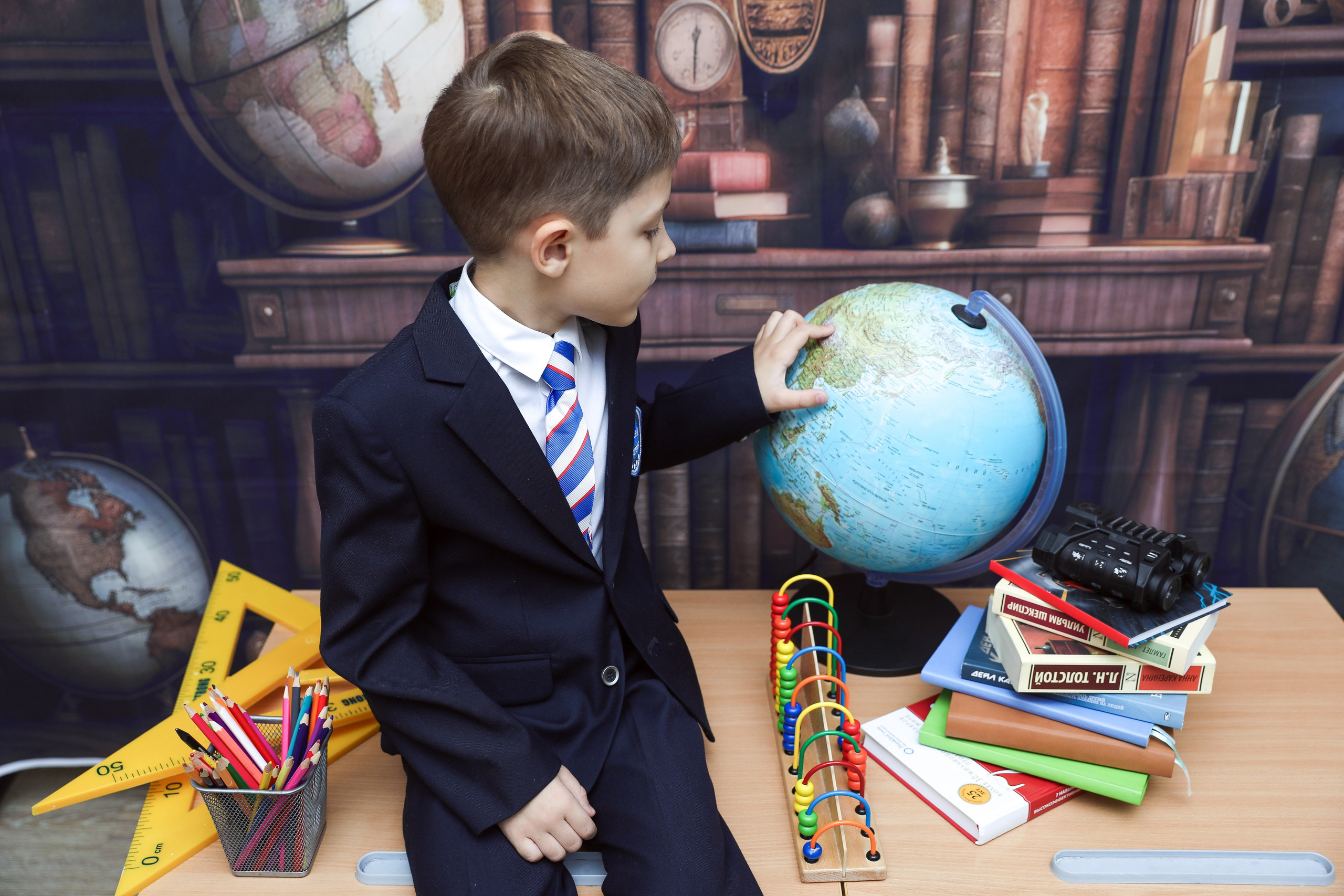 ЛИЦЕЙ ИСТЭК. Photographer Viktoriya Markushina «My world throug»