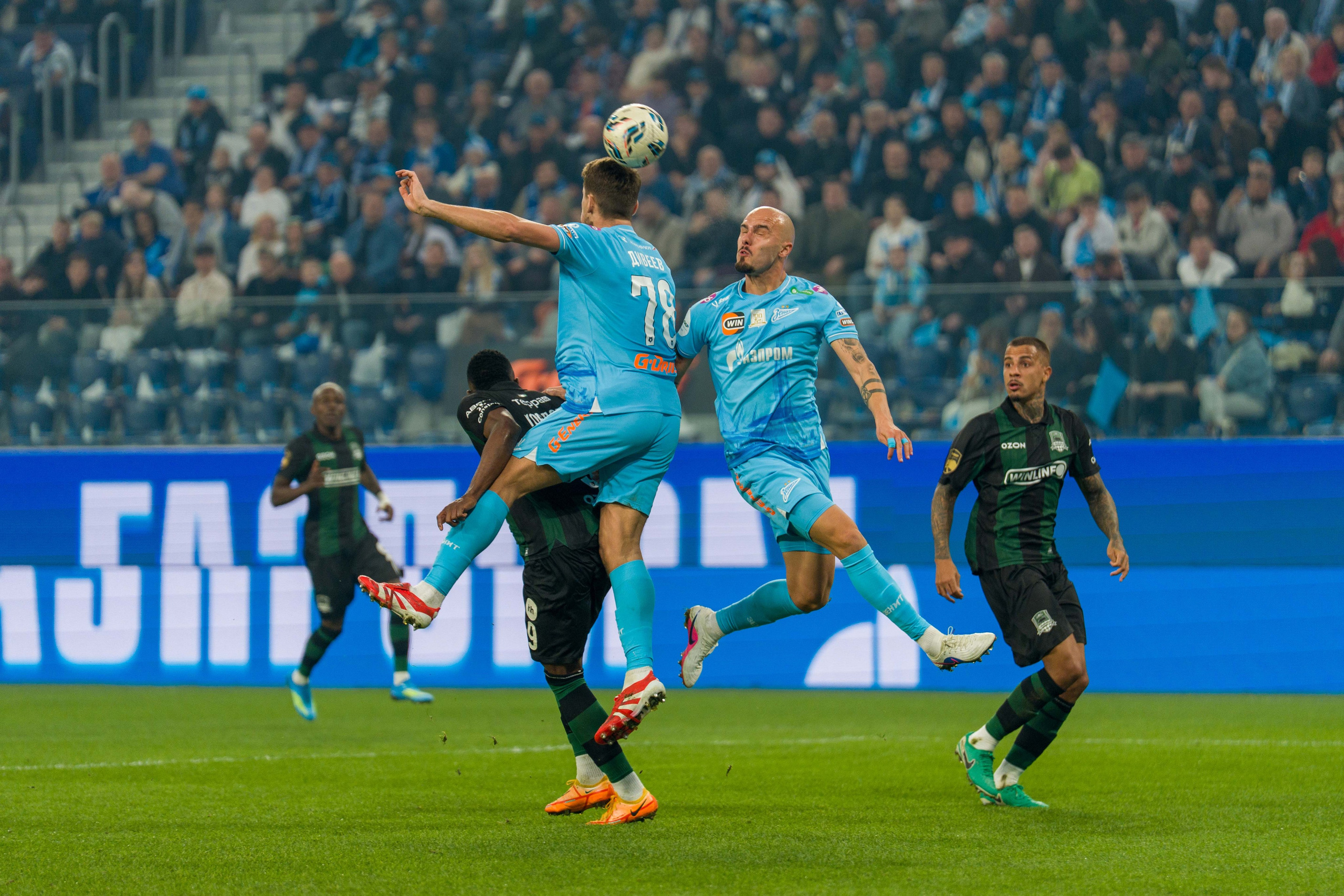 Зенит — Краснодар 1:1: фотогалерея матча 24-го тура РПЛ на Газпром Арене | Антон Гауф. Спортивный фотограф в Санкт-Петербурге | Антон Гауф