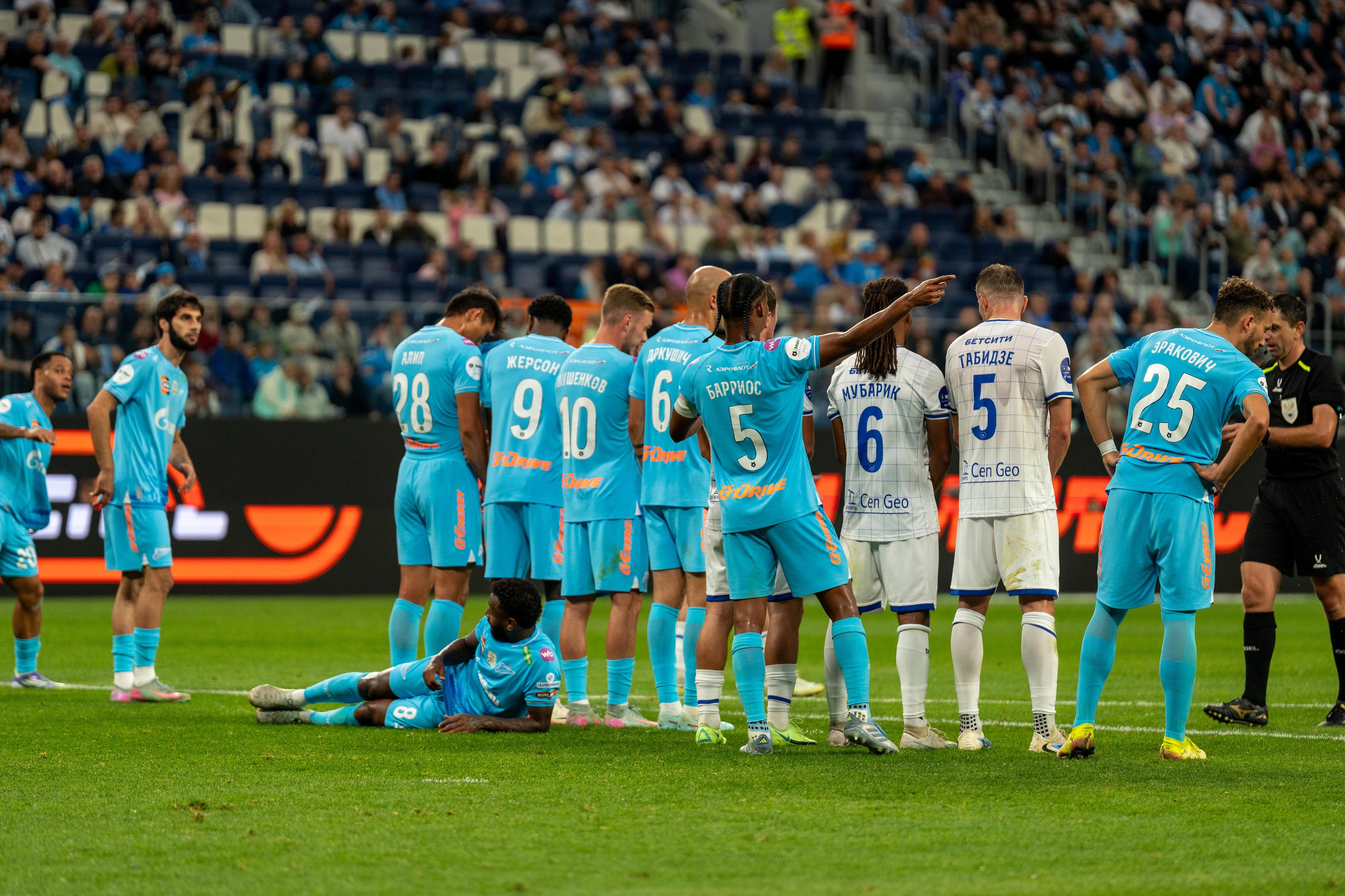 Спортивный фотограф Санкт-Петербург запечатлел защитную стенку Зенита