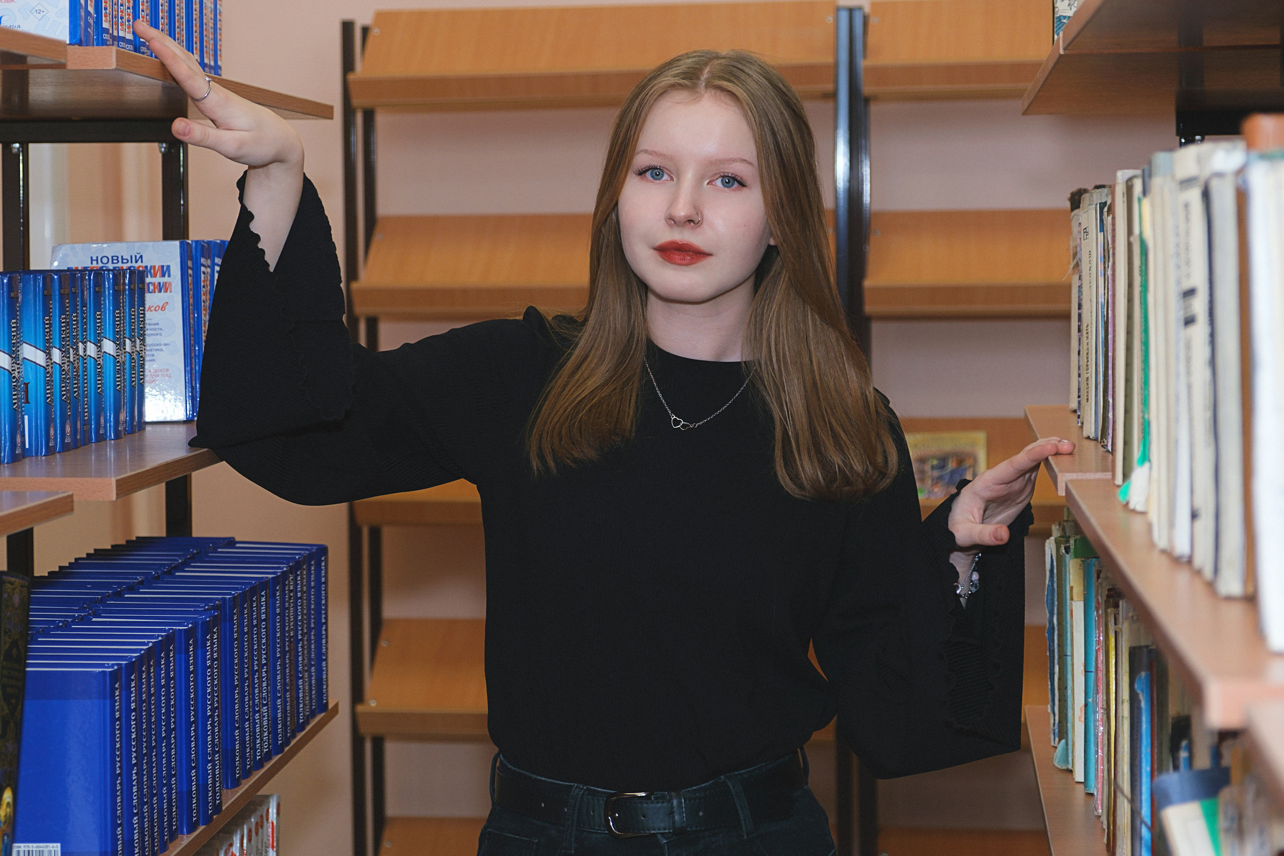 Выпускной альбом 2024. Фотограф и видеограф в Омск/Москва Сащенко Лера