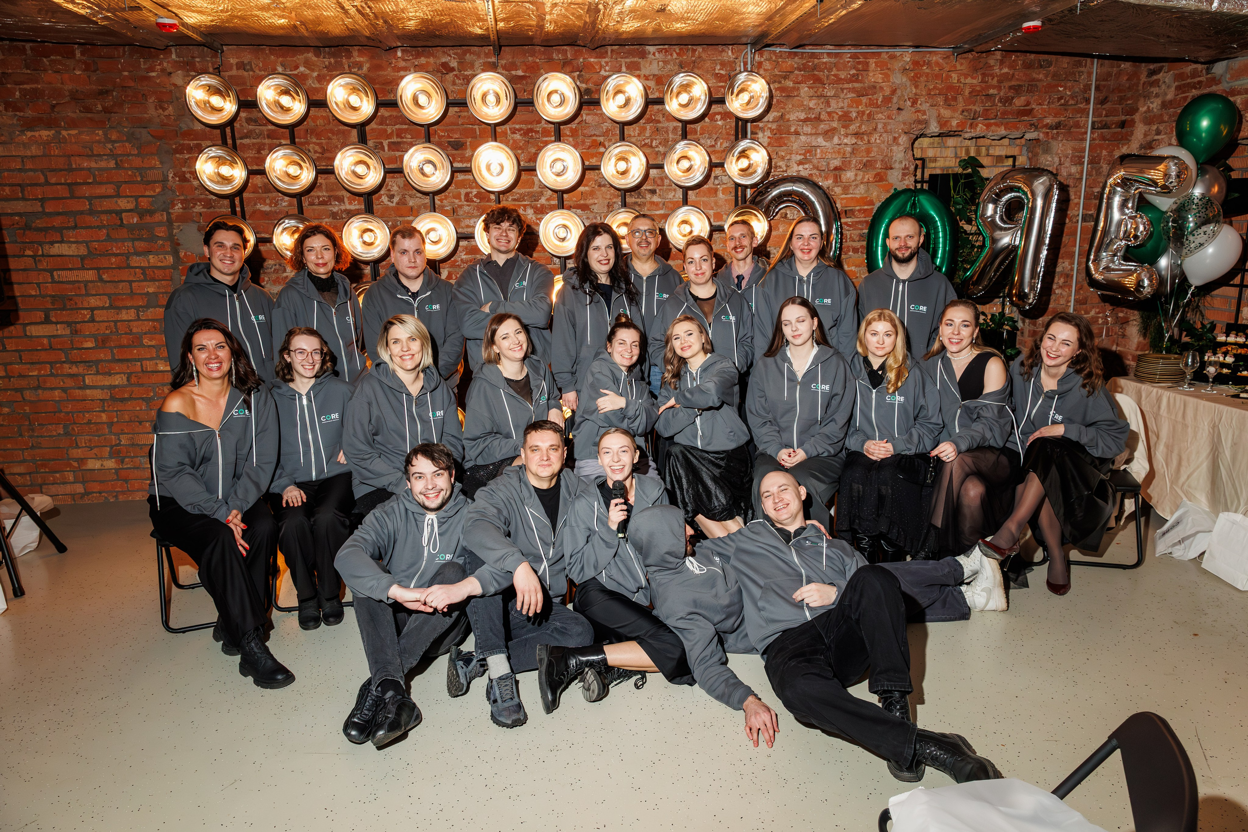 Новогодние корпоративы 2025. ILIAS BLACK — Фотограф свадеб и мероприятий в Минске и Беларуси