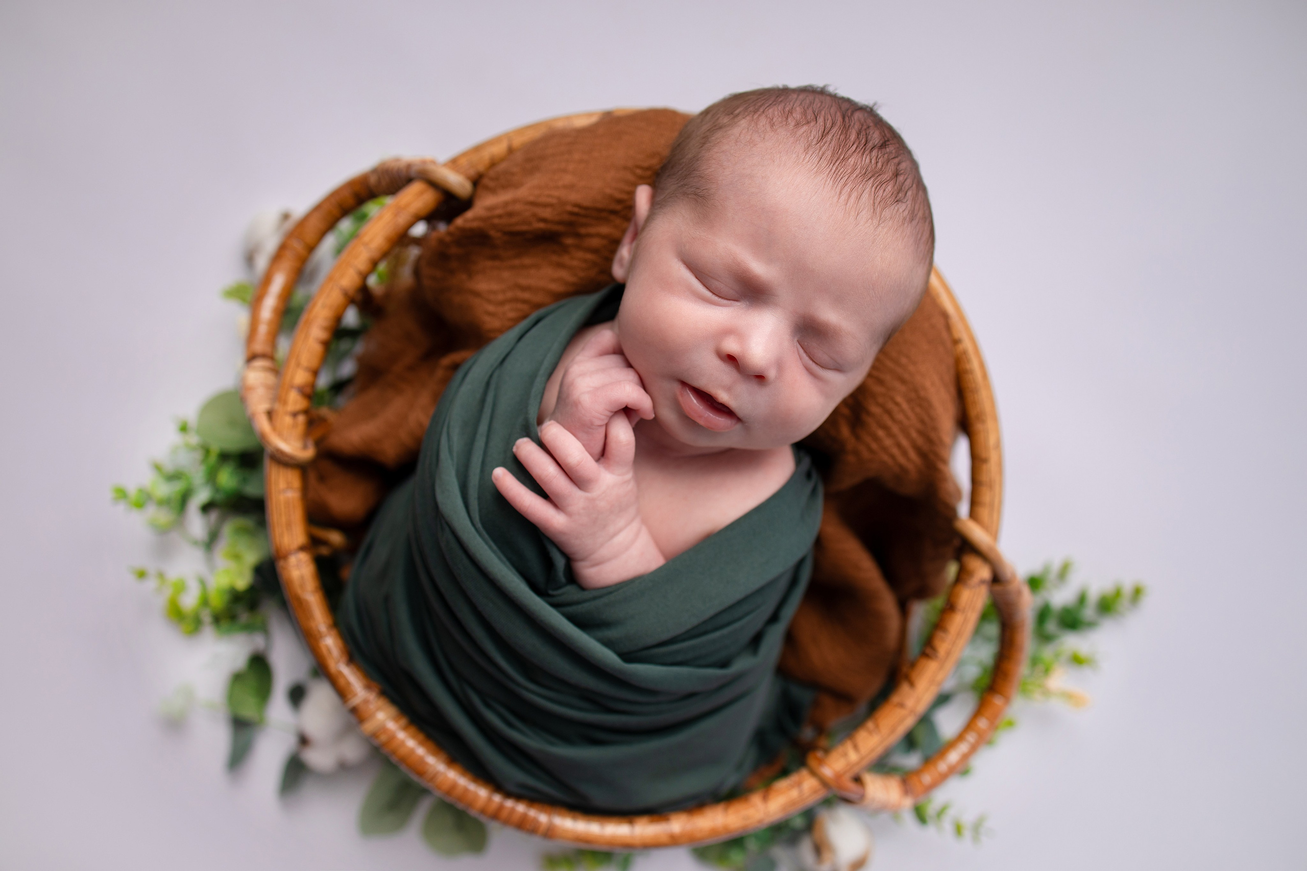 Ньюборн съёмка в студии. Семейный и Детский фотограф в Краснодаре Дарья Насаченко