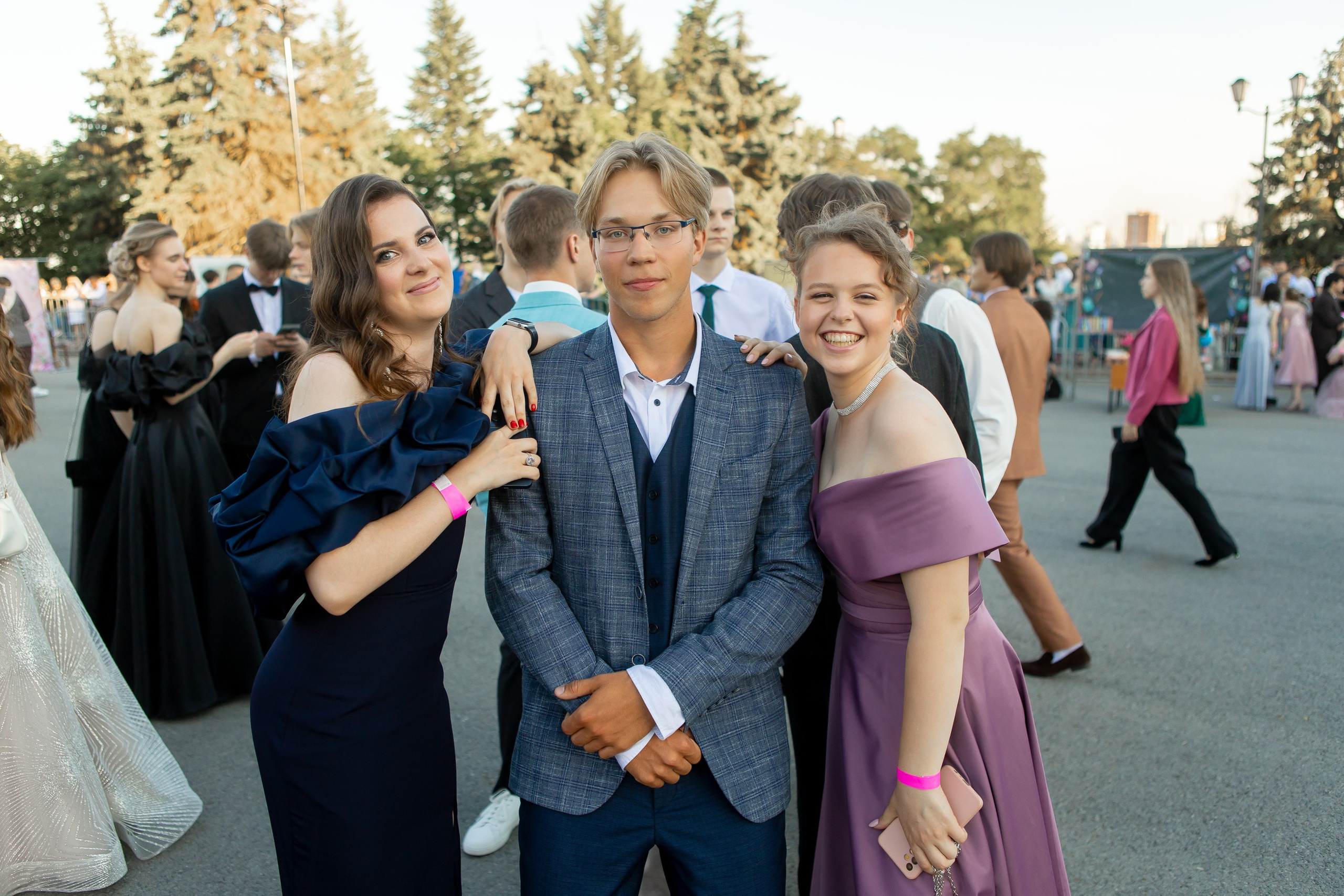 Выпускной Гимназия 12 2024 г. Свадебный и портретный Фотограф в Липецке Дмитрий Котюков