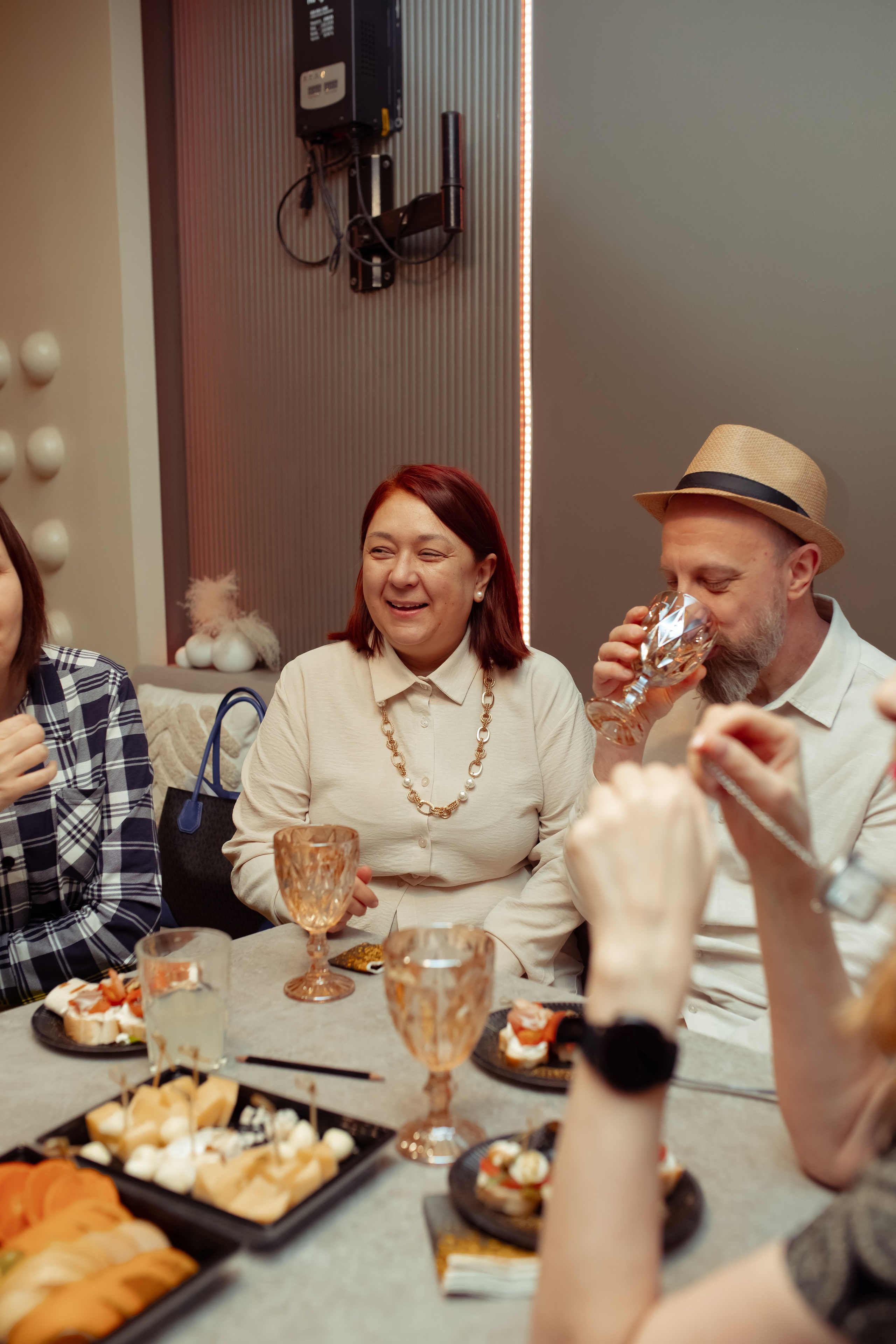 Юбилей Анны в стиле Гайдая. Семейный и детский фотограф в Москве Дорогова Екатерина