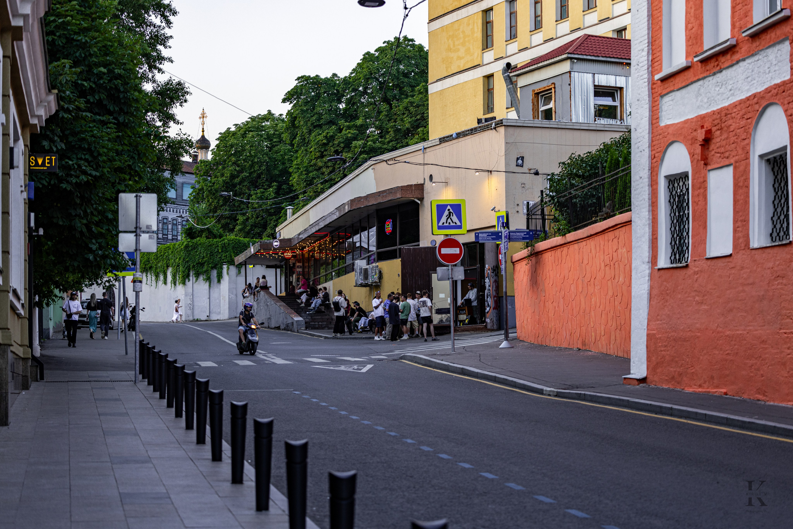 Москва. Июль 2025. Чистопрудный бульвар. Хитровка. Детали. Фотографирую жизнь! Московский фотограф волонтер
