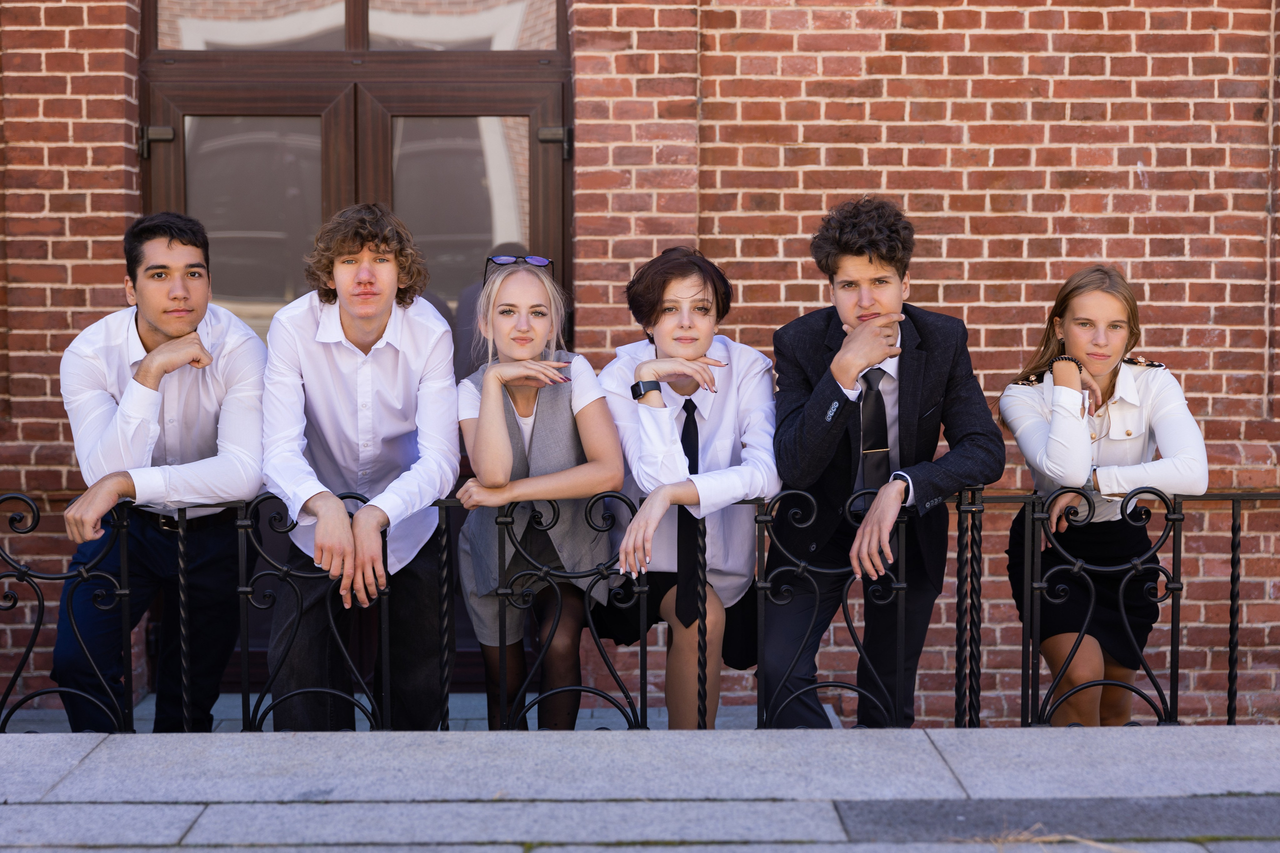 Идея для групповой фотографии, групповой снимок. школьная, фотосессия, выпускной, альбом, владивосток, приморский, край, современные, выпускные, альбомы, дальний, восток, портрет, школа, фотосессия, девушка, парень, ученик, школьник, фотограф,  корабельная набережная