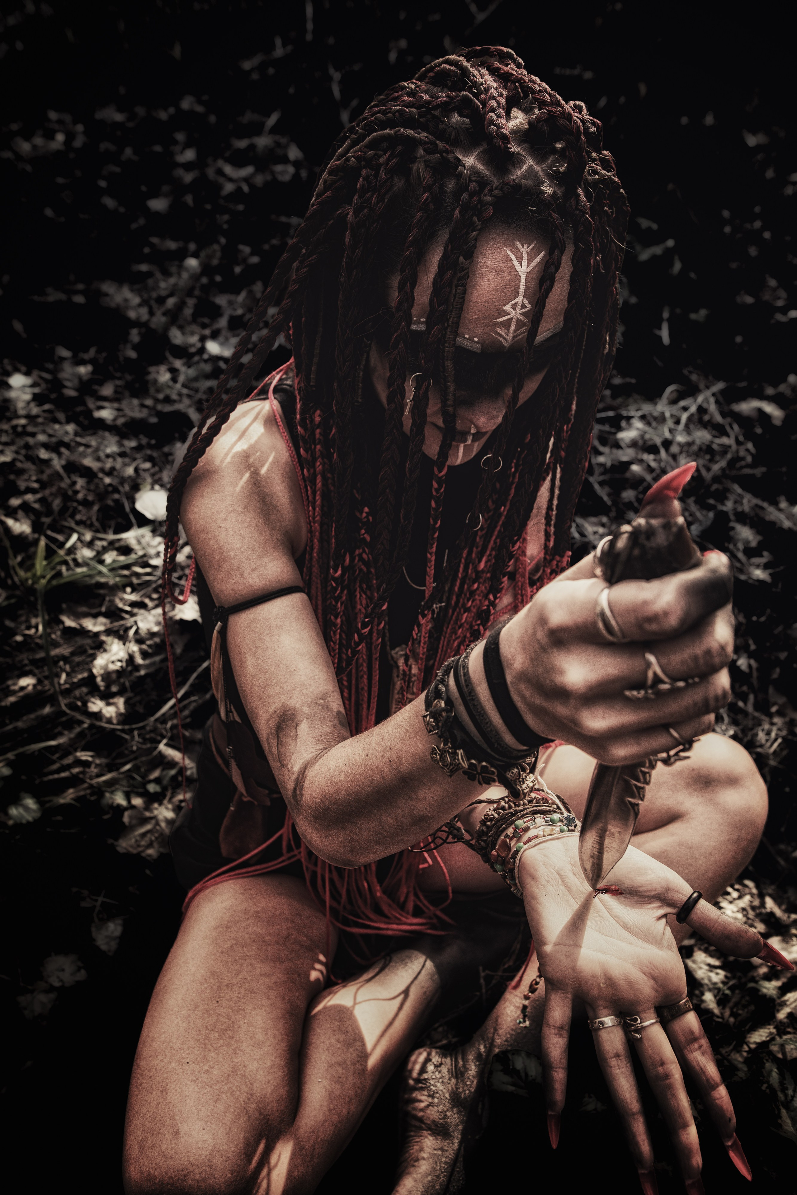 Ведьмина роща — это ТФП фотопроект с непрофессиональной, но очень красивой моделью, Мариной. Фотограф портретист в Троицке и Москве Иван Парусиди