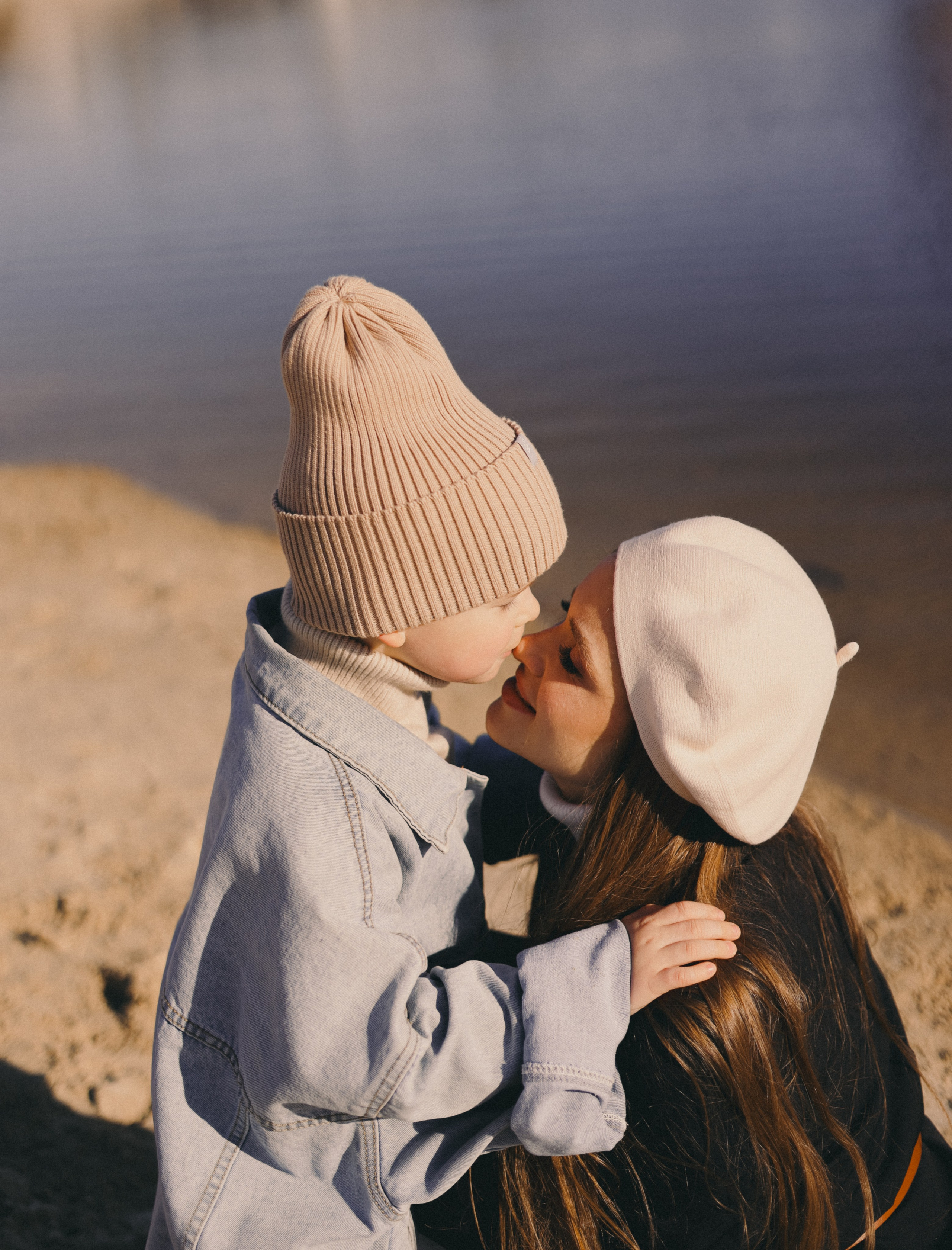 Игнат и его мама. Фотограф Мария Лаенко