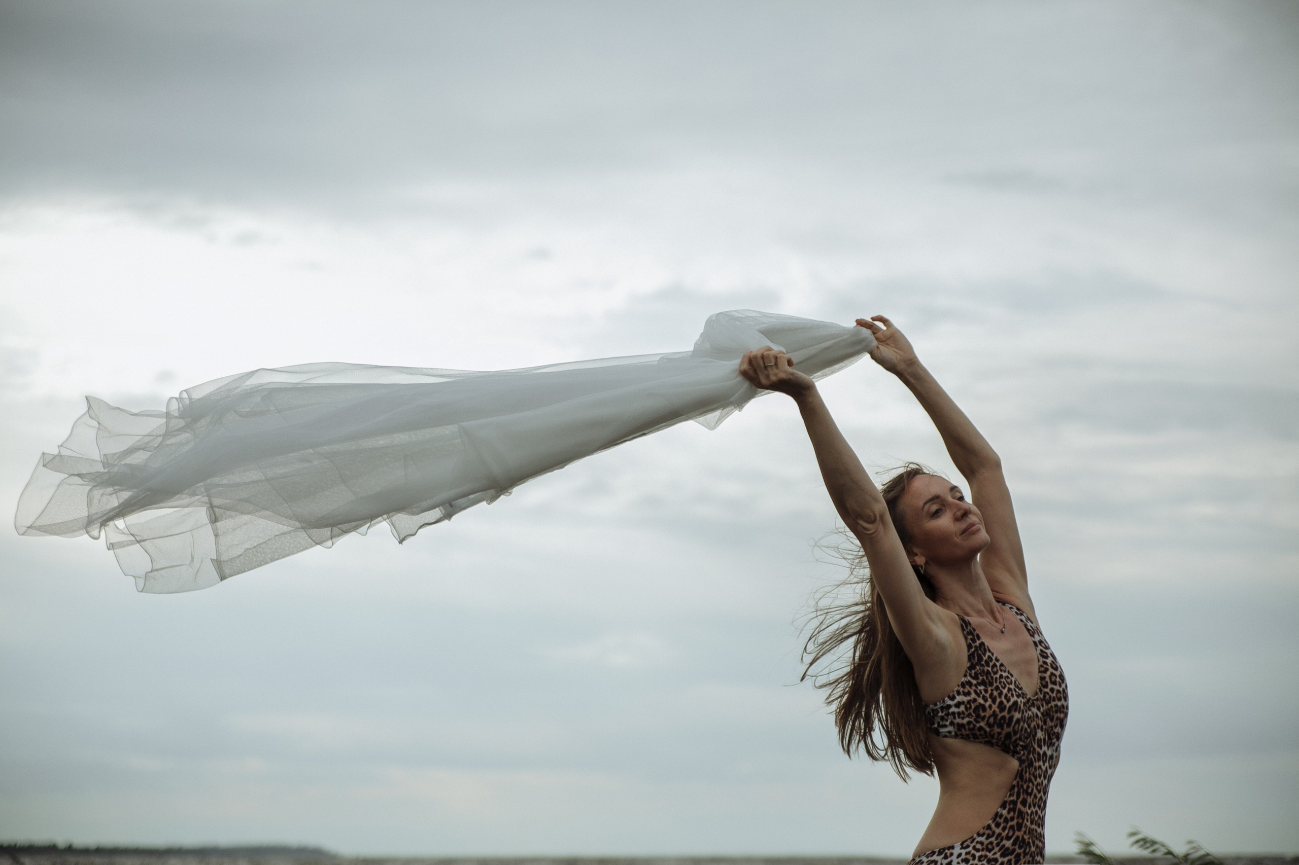 Летняя ветреная. Озеро Ильмень. Семейный фотограф, свадебный фотограф, женский портрет в Санкт-Петербу