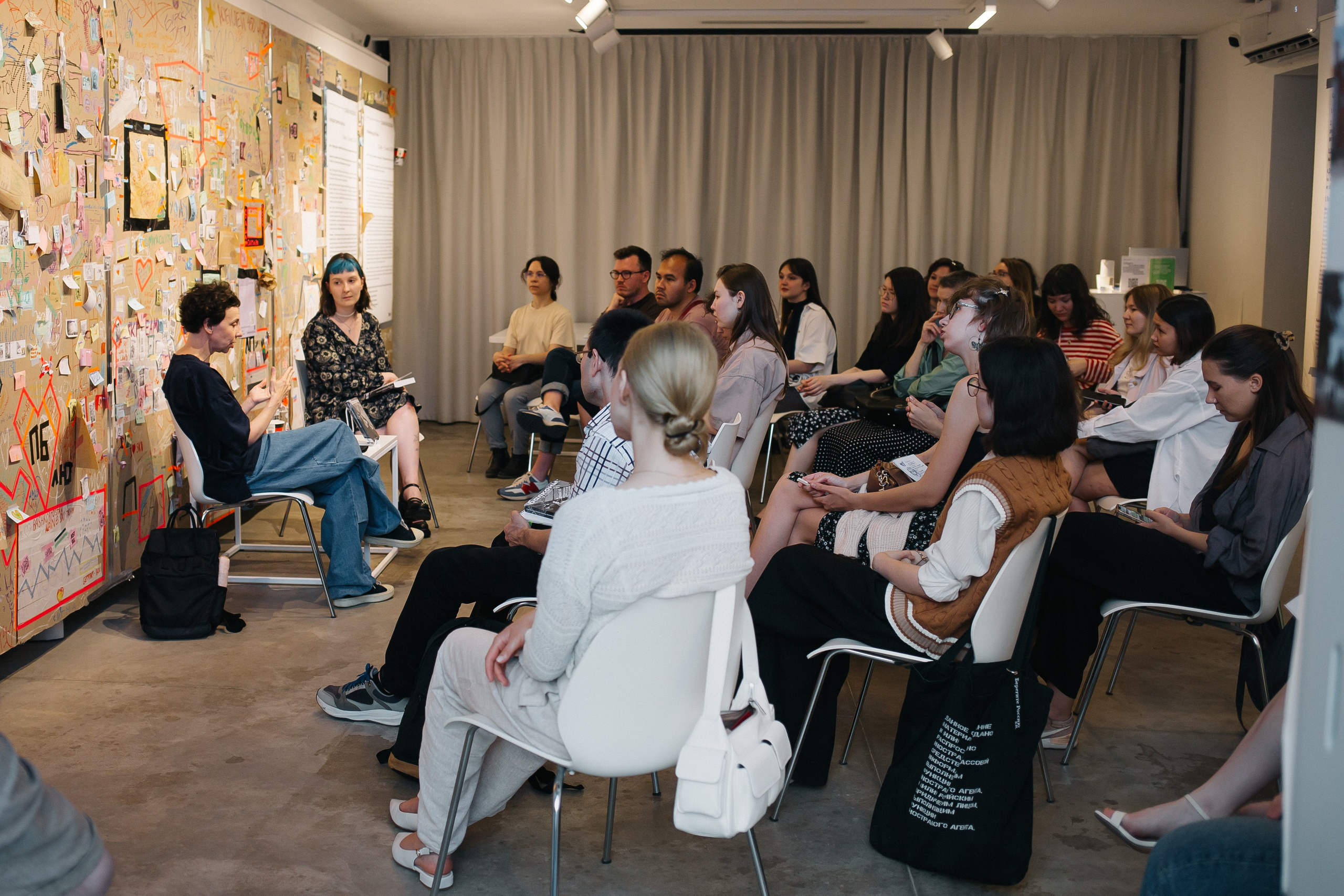 07.06.2024 Презентация книги «Балконы: почему они у нас такие?». Книжный клуб