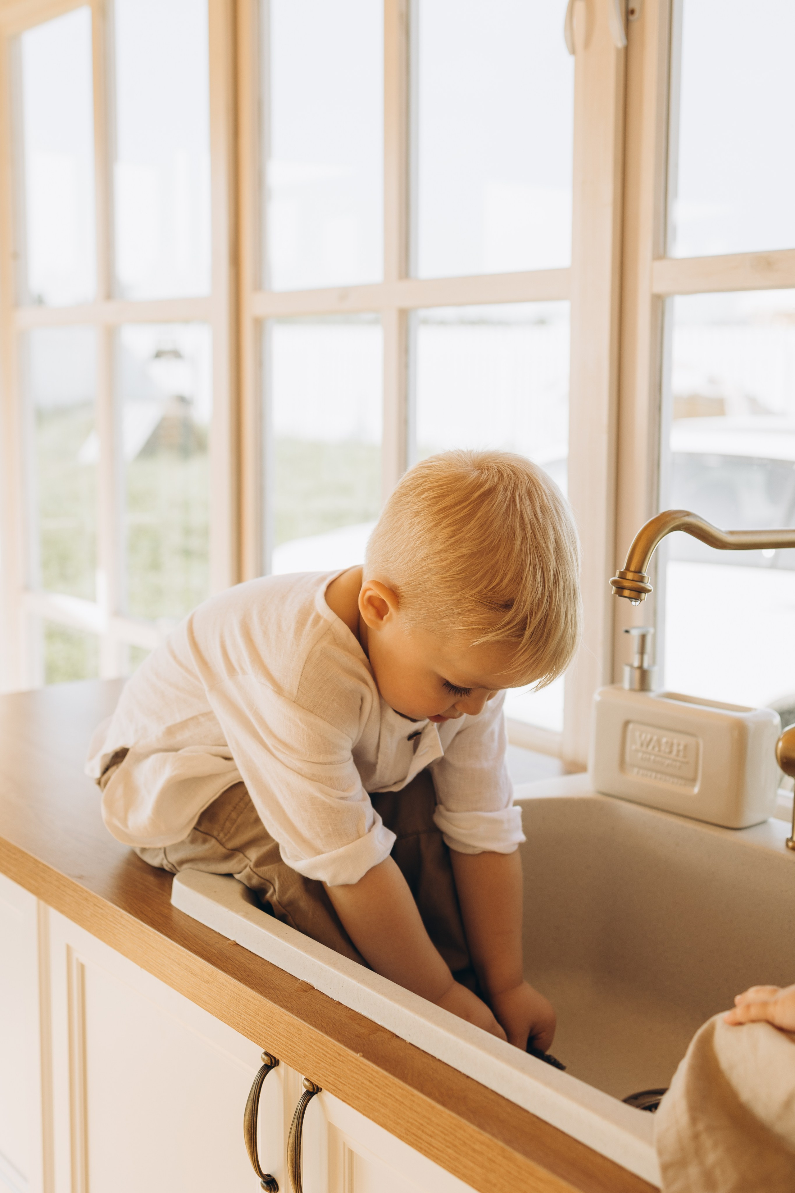 Оля и Мирослава Беседка. Семейный фотограф в Москве Виктория Ястребинская