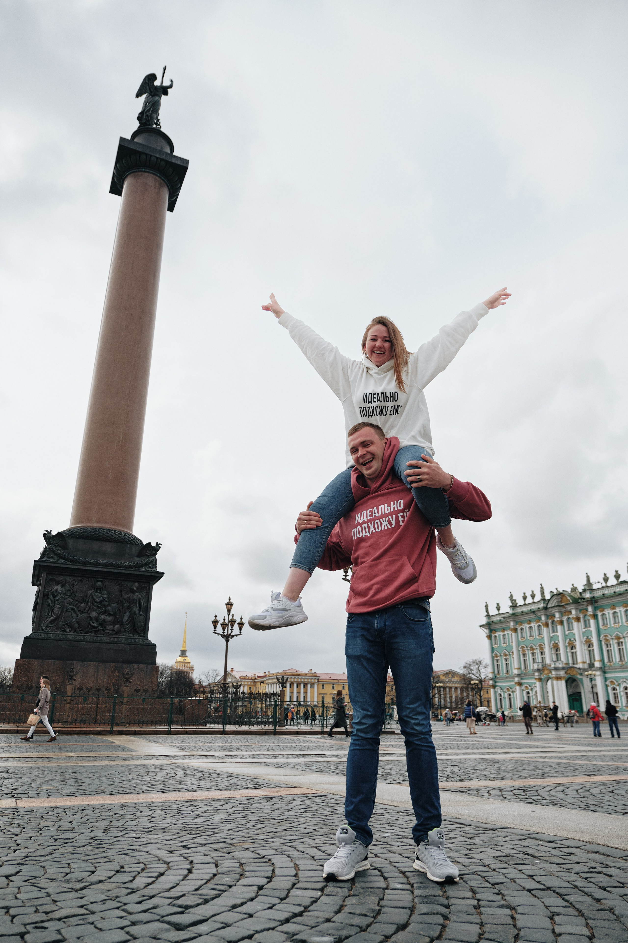 Фотосессия на Дворцовой площади в СПб