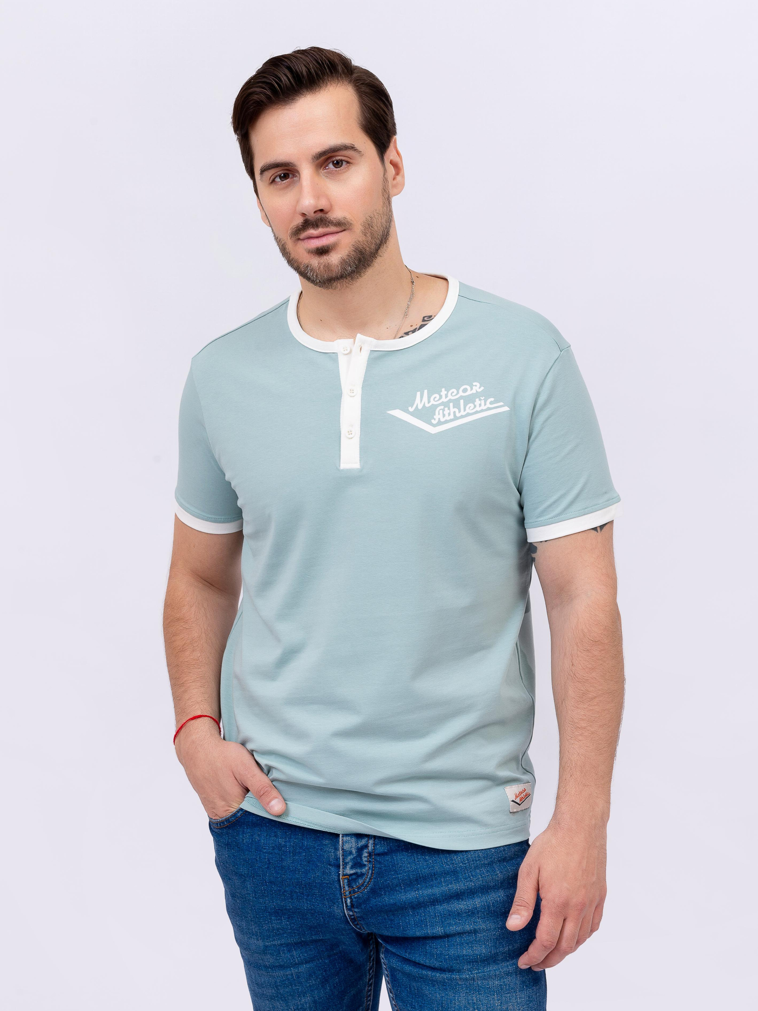 Модельная съемка на циклораме для маркетплейсов. ТМ Продакшн — Съемка для маркетплейсов в Москве