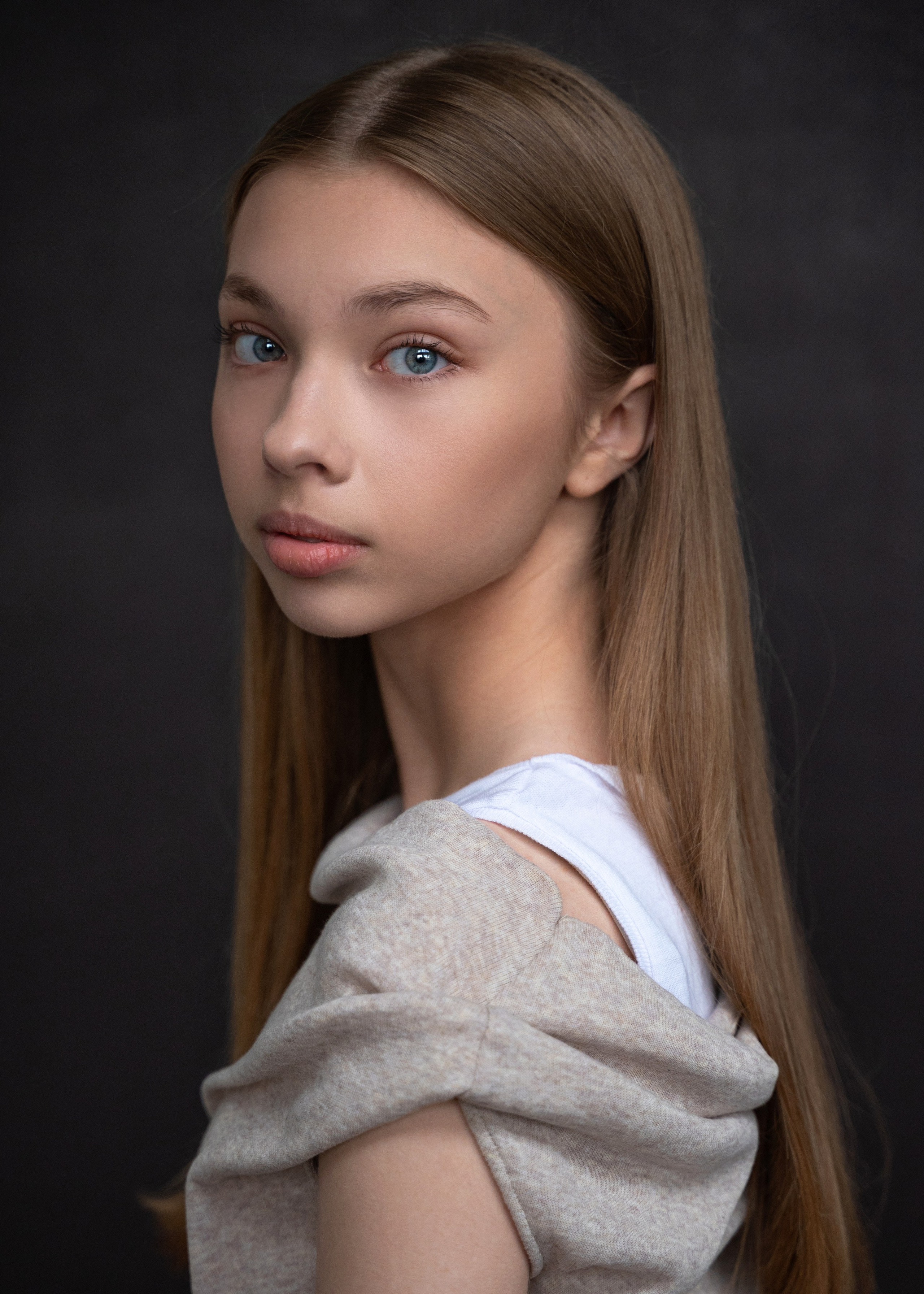 ПОДГОТОВКА ХЭДШОТЫ. Фотограф Москва Виктория Вишневская актерское / модельное портфолио