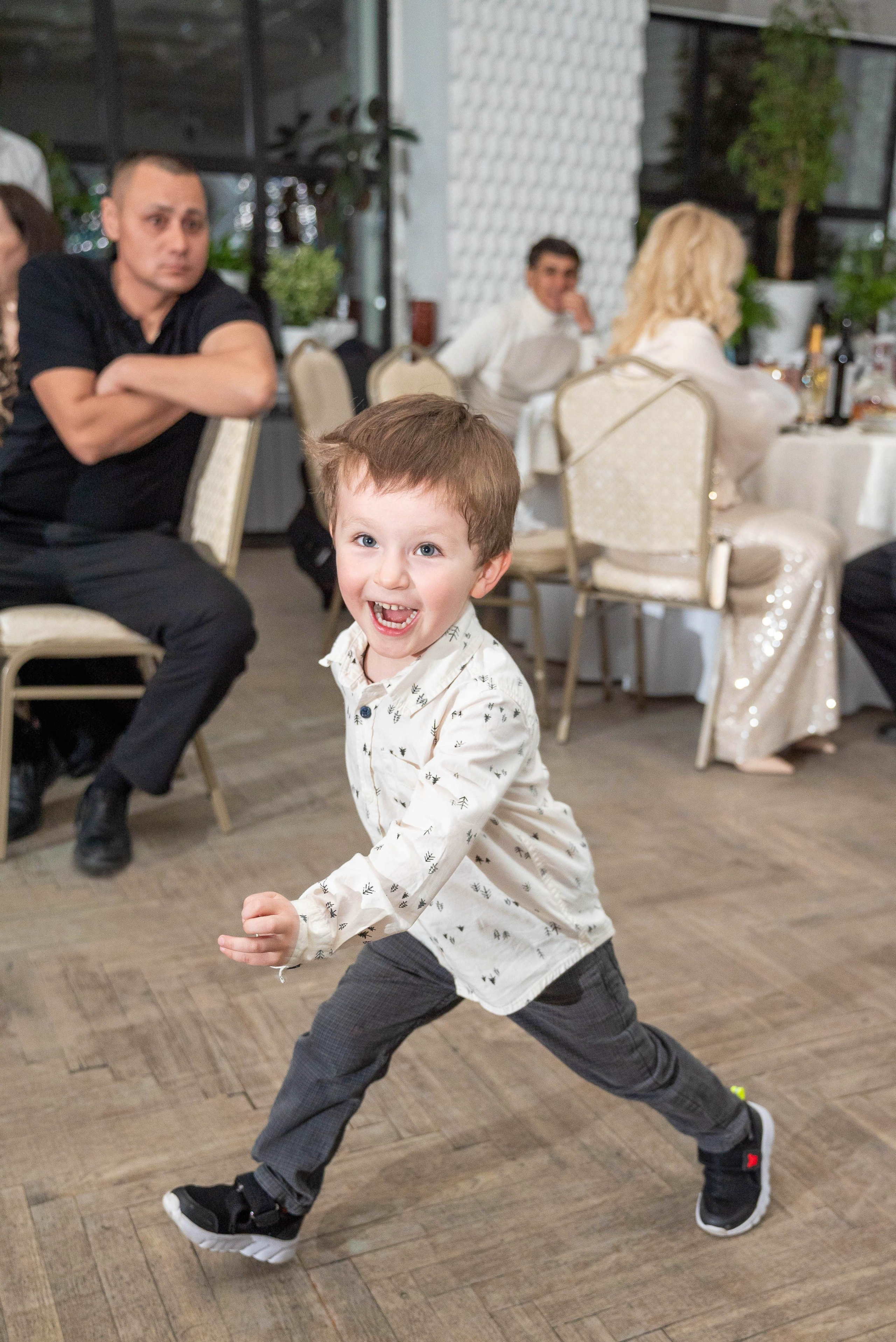 05.04.2025 Владислав. Меня зовут Михайлов Сергей, занимаюсь фото и видео г. Чебоксарах