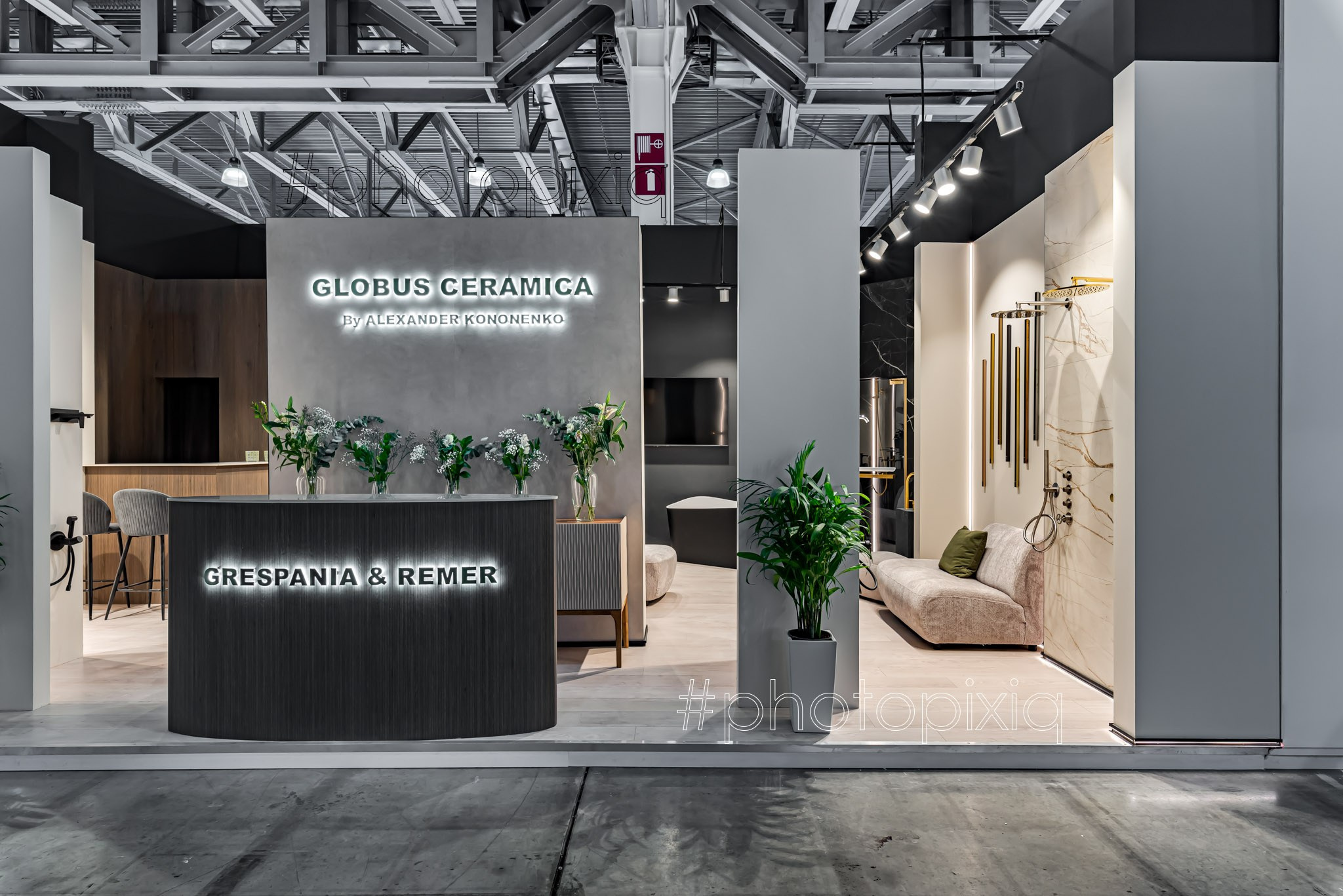 Интерьерная съёмка выставочного стенда Globus Ceramica в Крокус Экспо. Интерьерная съёмка и виртуальные туры — Интерьерный фотограф Кузнецов Сергей (photopixiq)