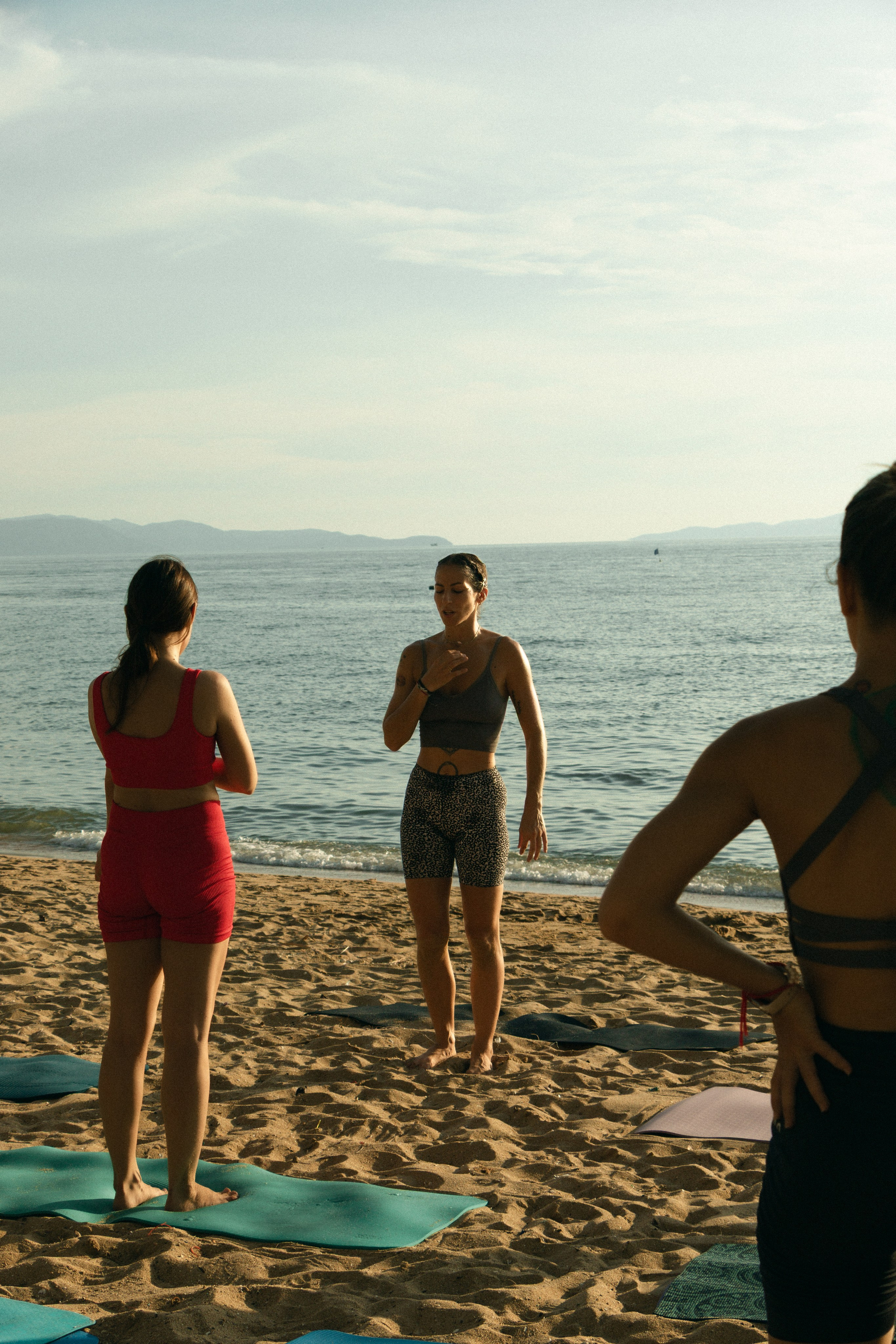 Yoga 8/11/25. Портретный фотограф Паттайя