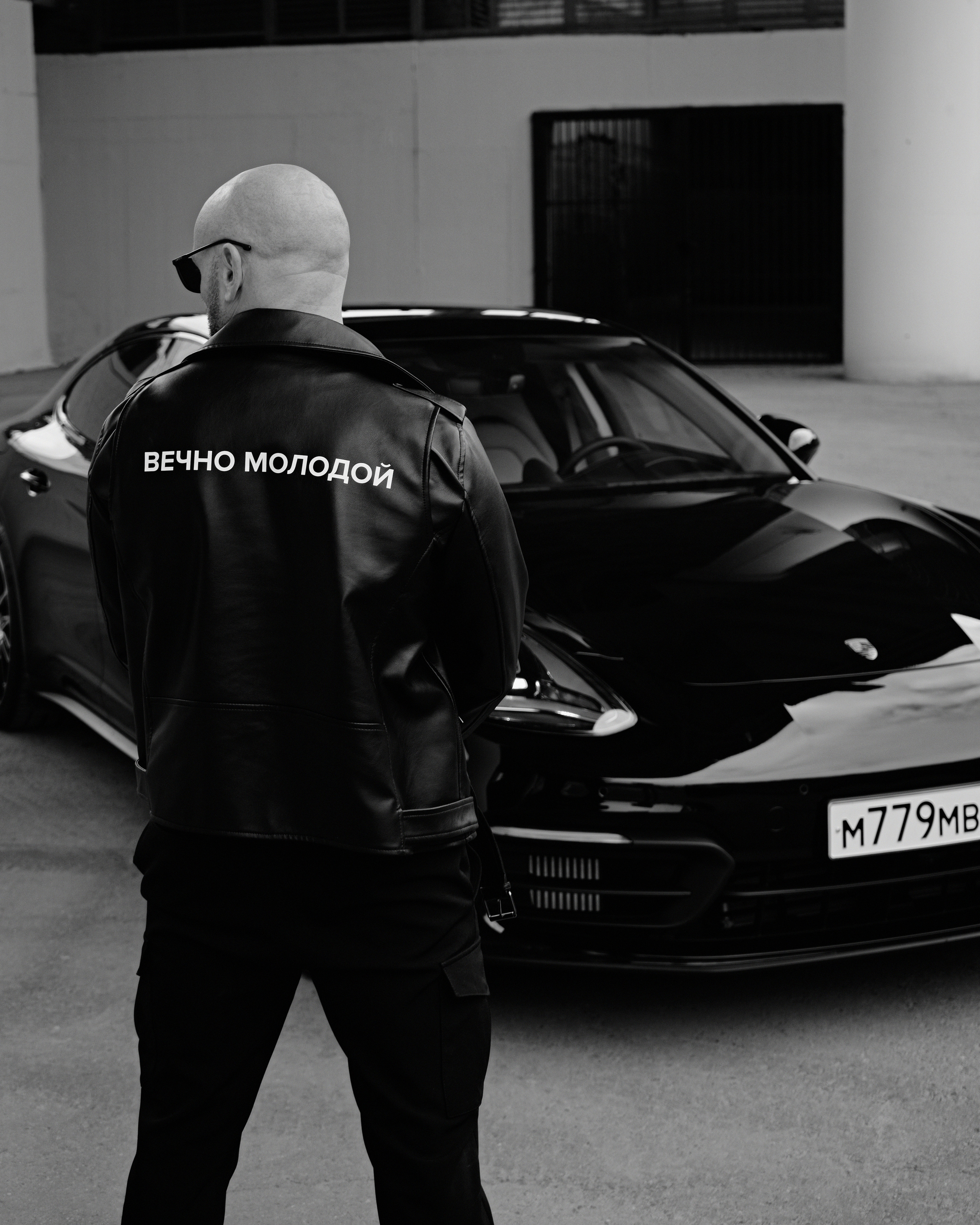 PORSCHE. NOIZOMAX Художественный фотограф в Дубай