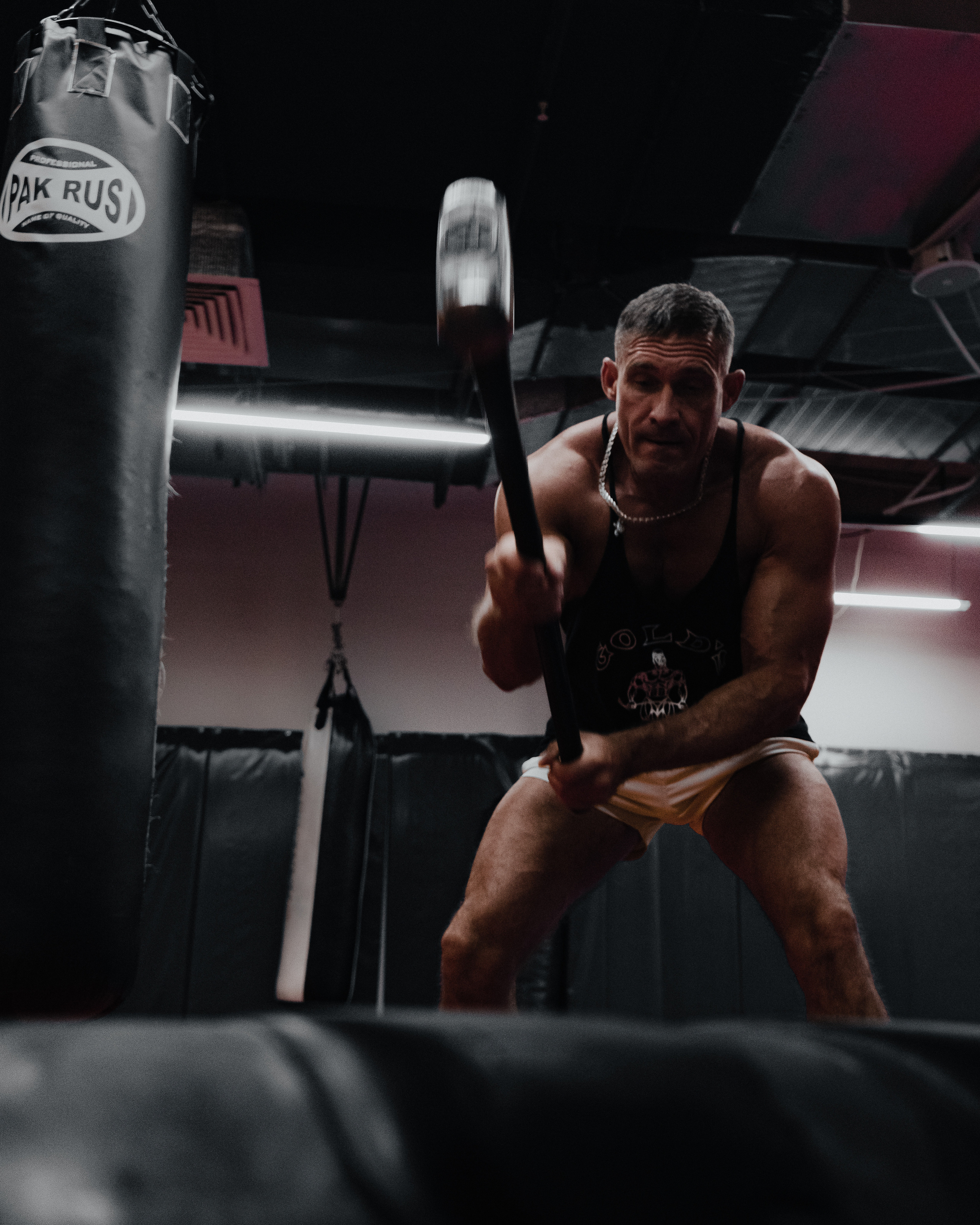 PASHA. NOIZOMAX Художественный фотограф в Дубай