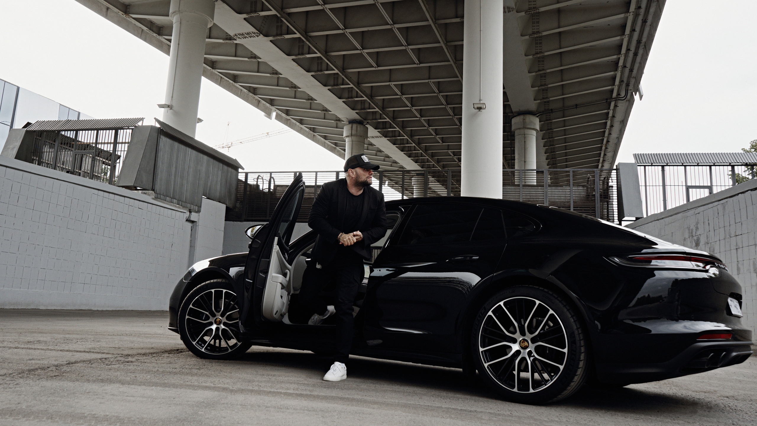 PORSCHE. NOIZOMAX Художественный фотограф в Дубай